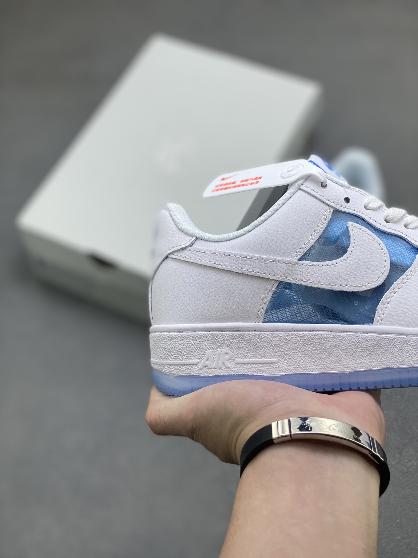 💰150
海外限量发售！公司级NIke Air Force 1 '07 Low 空军一号低帮 运动鞋 休闲鞋 折边针车 工艺难度大 原楦头原纸板 原装鞋盒 定制五金配件 内置全掌气垫 原厂鞋底 
货号:LB5724-100
Size：36 36.5 37.5 38 38.5 39 40 40.5 41 42 42.5 43 44 44.5 45