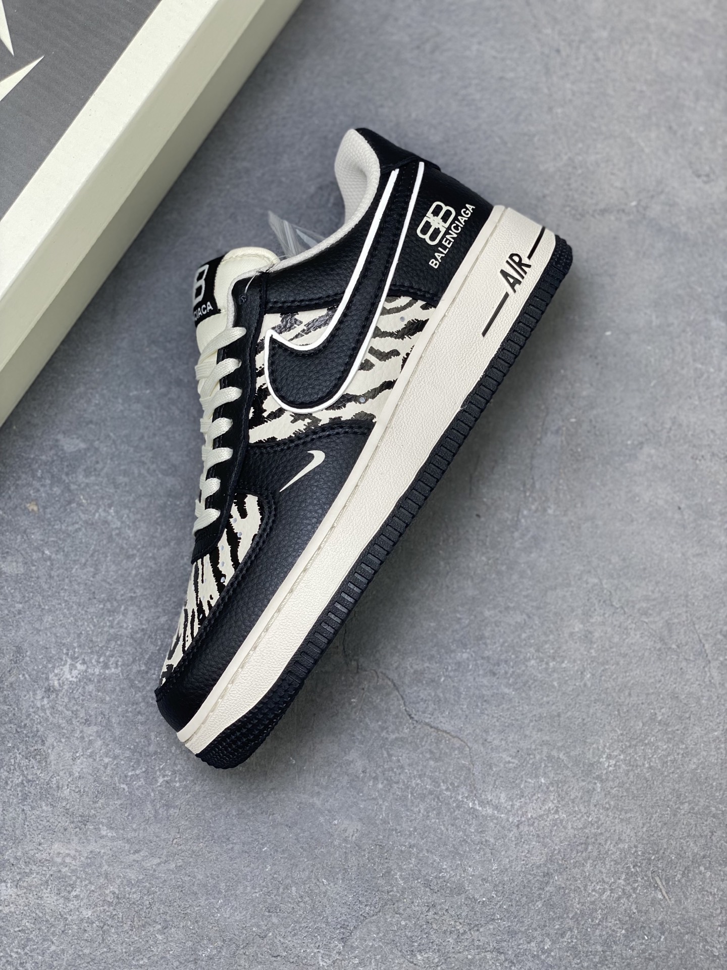 Nike Air Force 1 '07 Low Black Zebra Print Limited Edition Sneakers 8 i1753891374938 3196 0 6