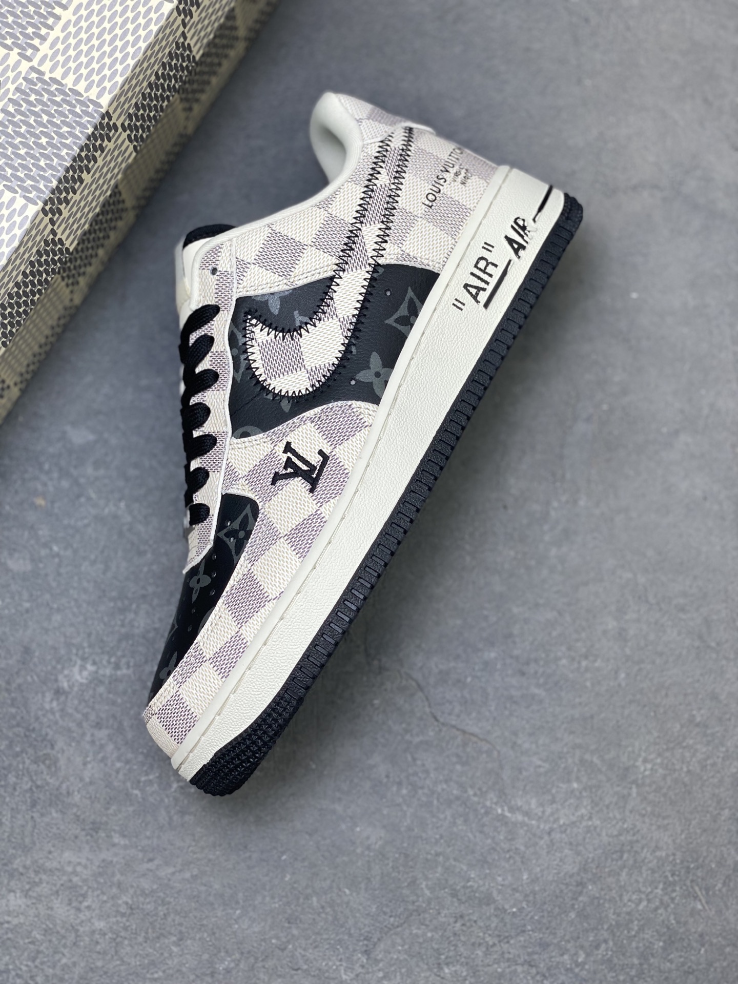 Nike Air Force 1 '07 Low Louis Vuitton Custom Sneakers Limited Edition 8 i1753977768795 4938 0 6