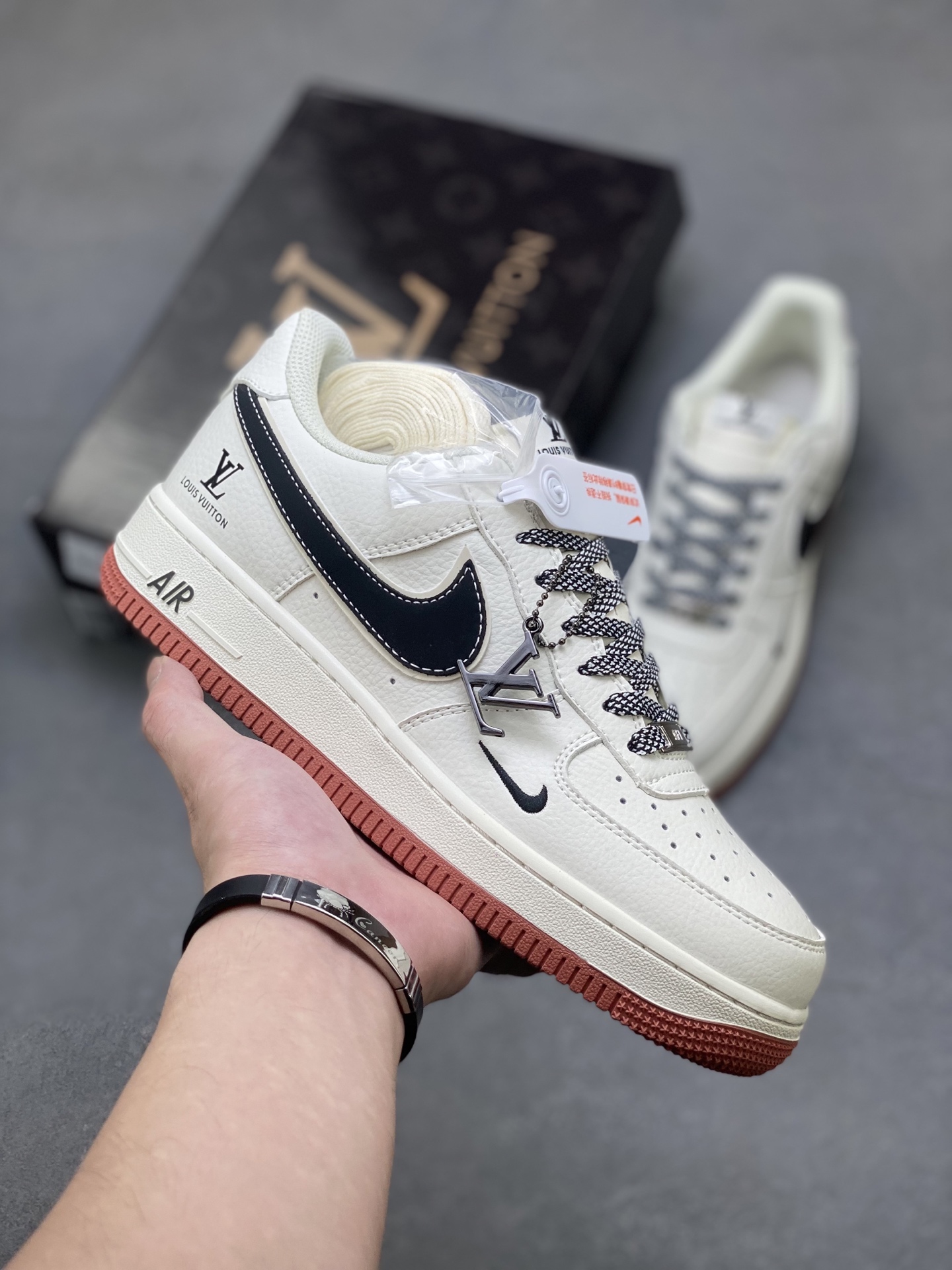 Nike Air Force 1 '07 Low Louis Vuitton Edition - Limited Release 2 i1754150522564 7655 0 0