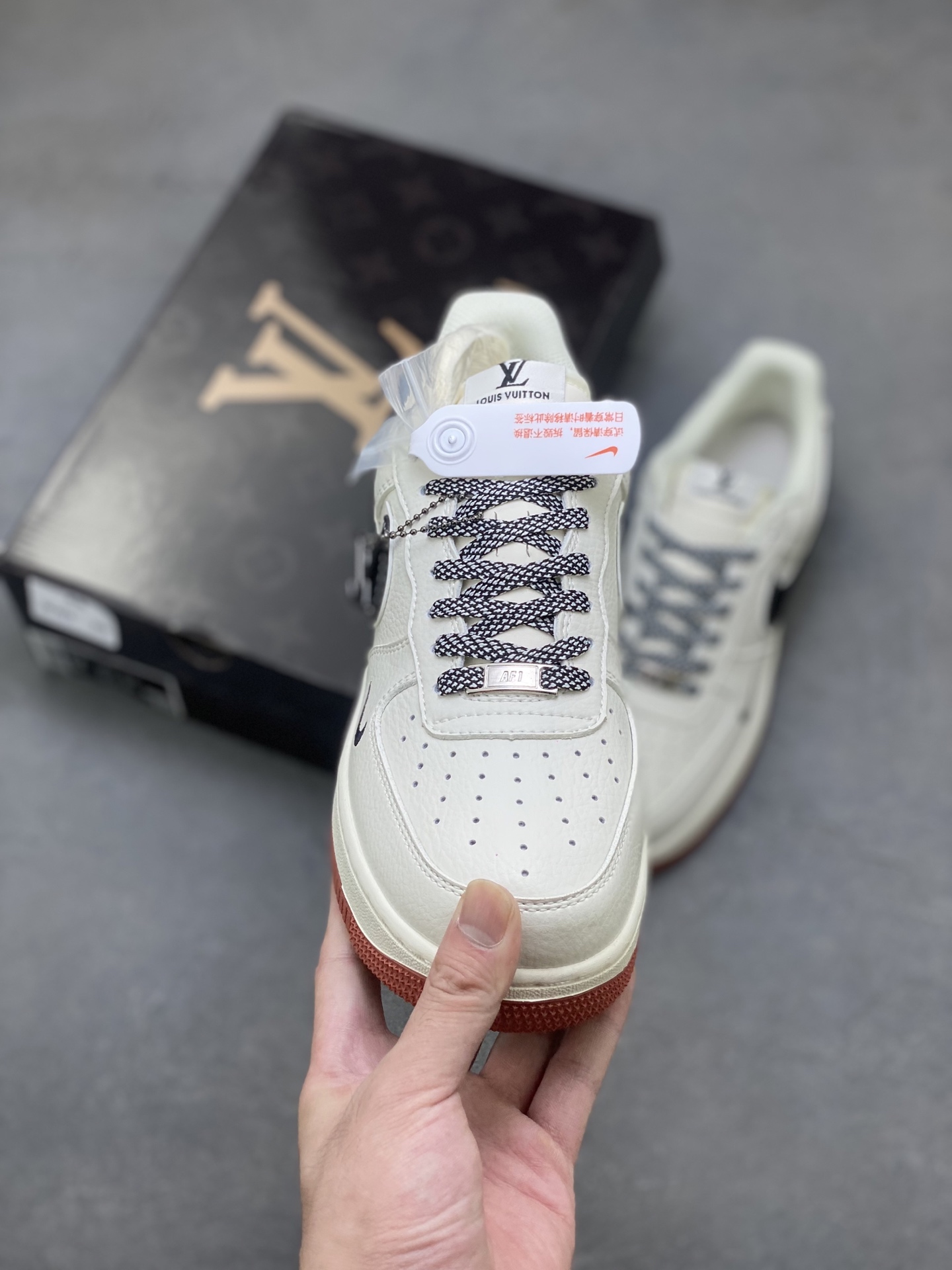 Nike Air Force 1 '07 Low Louis Vuitton Edition - Limited Release 3 i1754150524251 3976 0 1