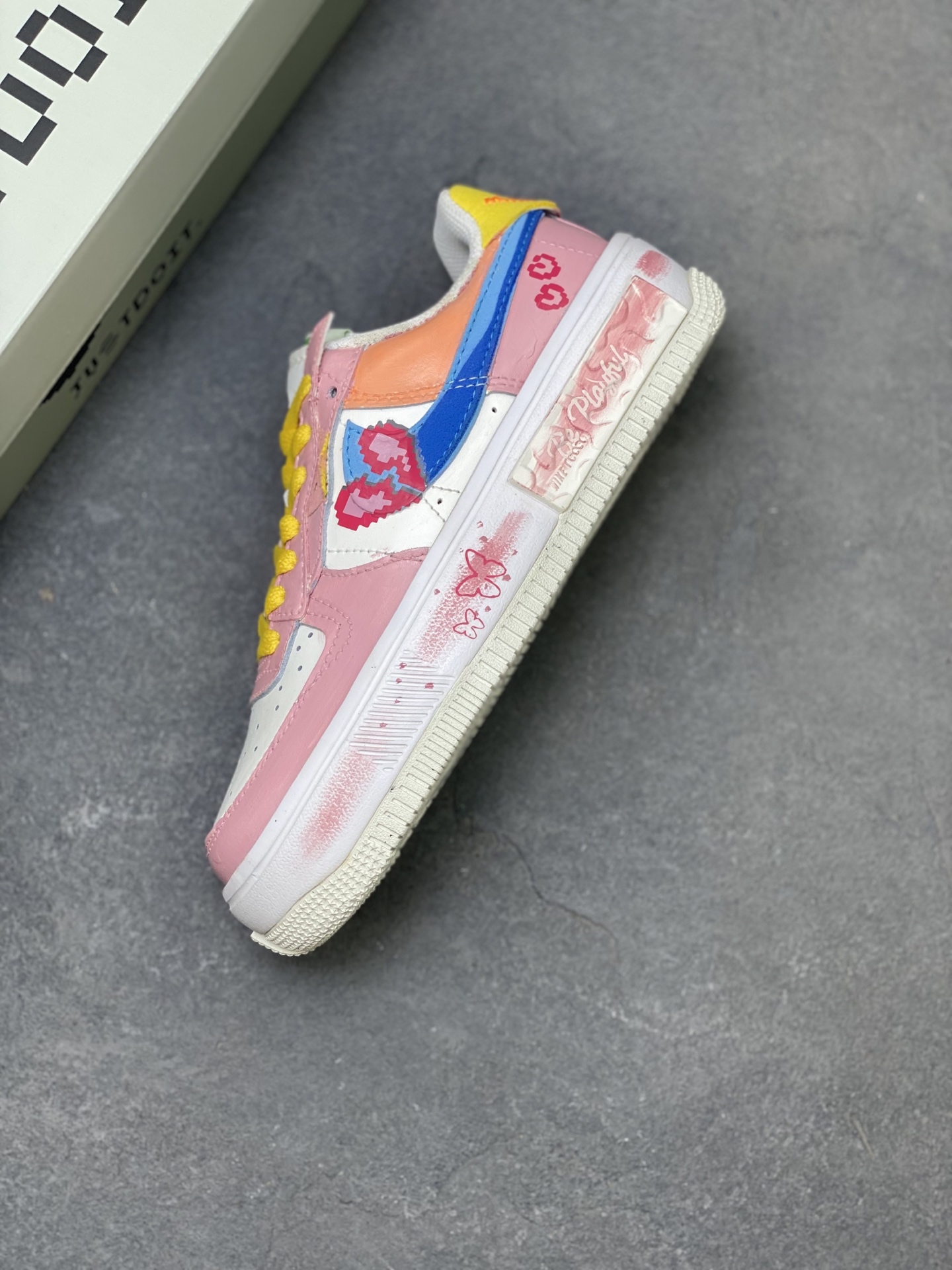 Nike Air Force 1 '07 Low Sneakers Pink Butterfly Design - Limited Edition 8 i1754150562164 4457 0 6