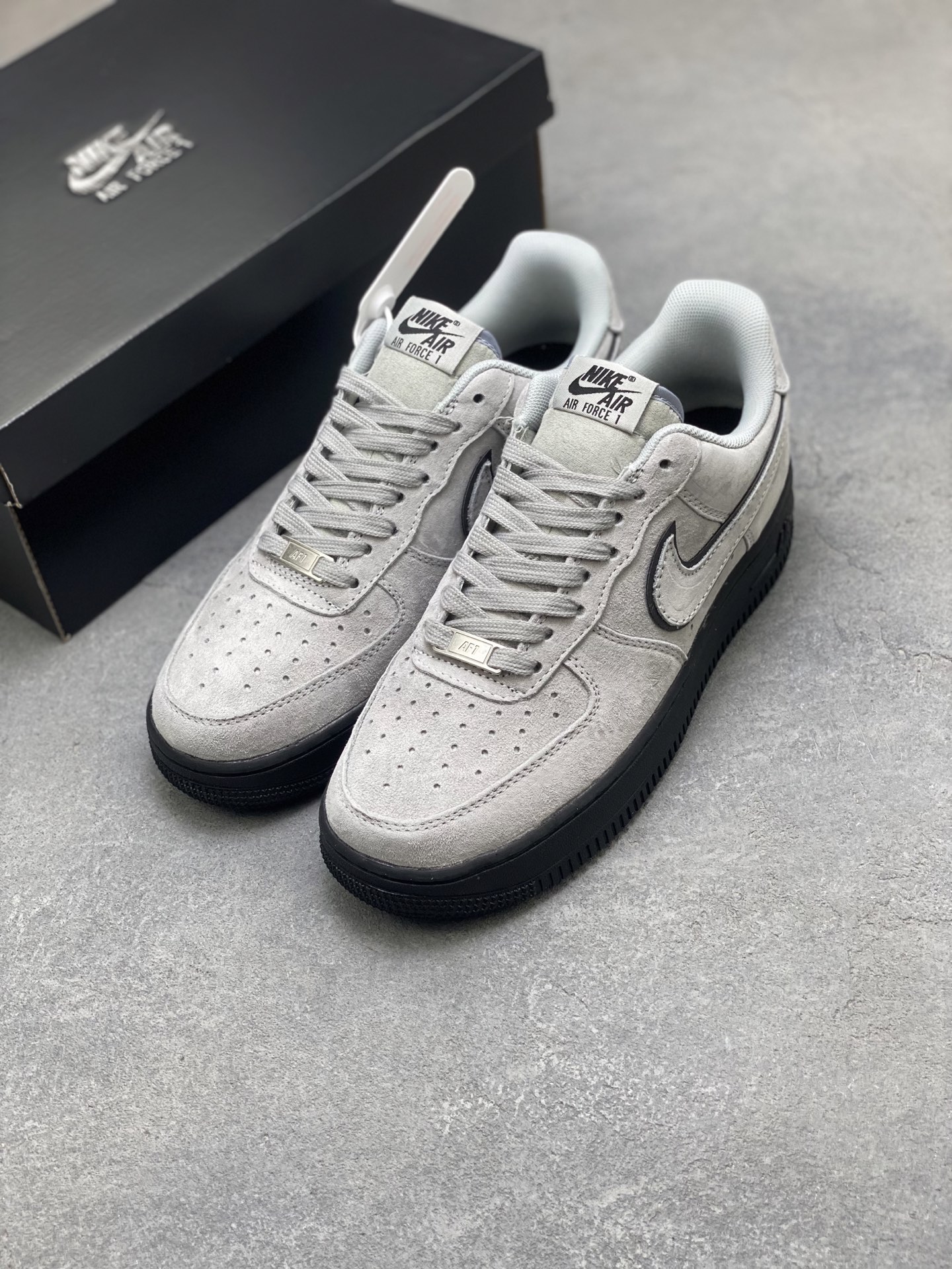 Nike Air Force 1 '07 Low Grey Suede Sneakers with Black Sole HQ1966-001 9 i1754150696677 1319 0 7