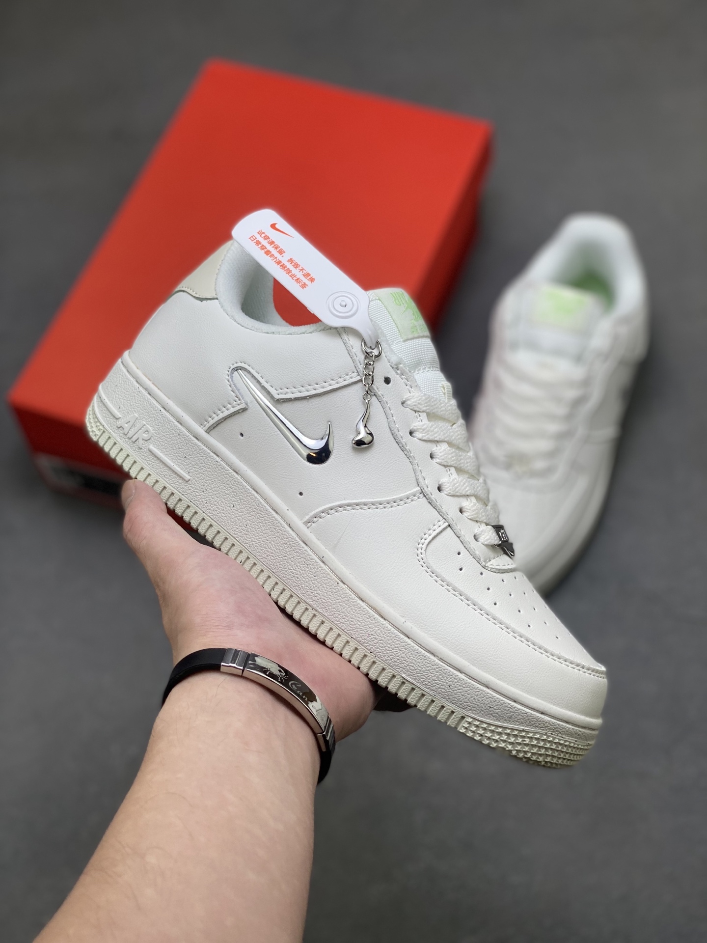 Nike Air Force 1 '07 Low White/Silver Casual Shoes For Men and Women 2 i1754150964364 1951 0 0