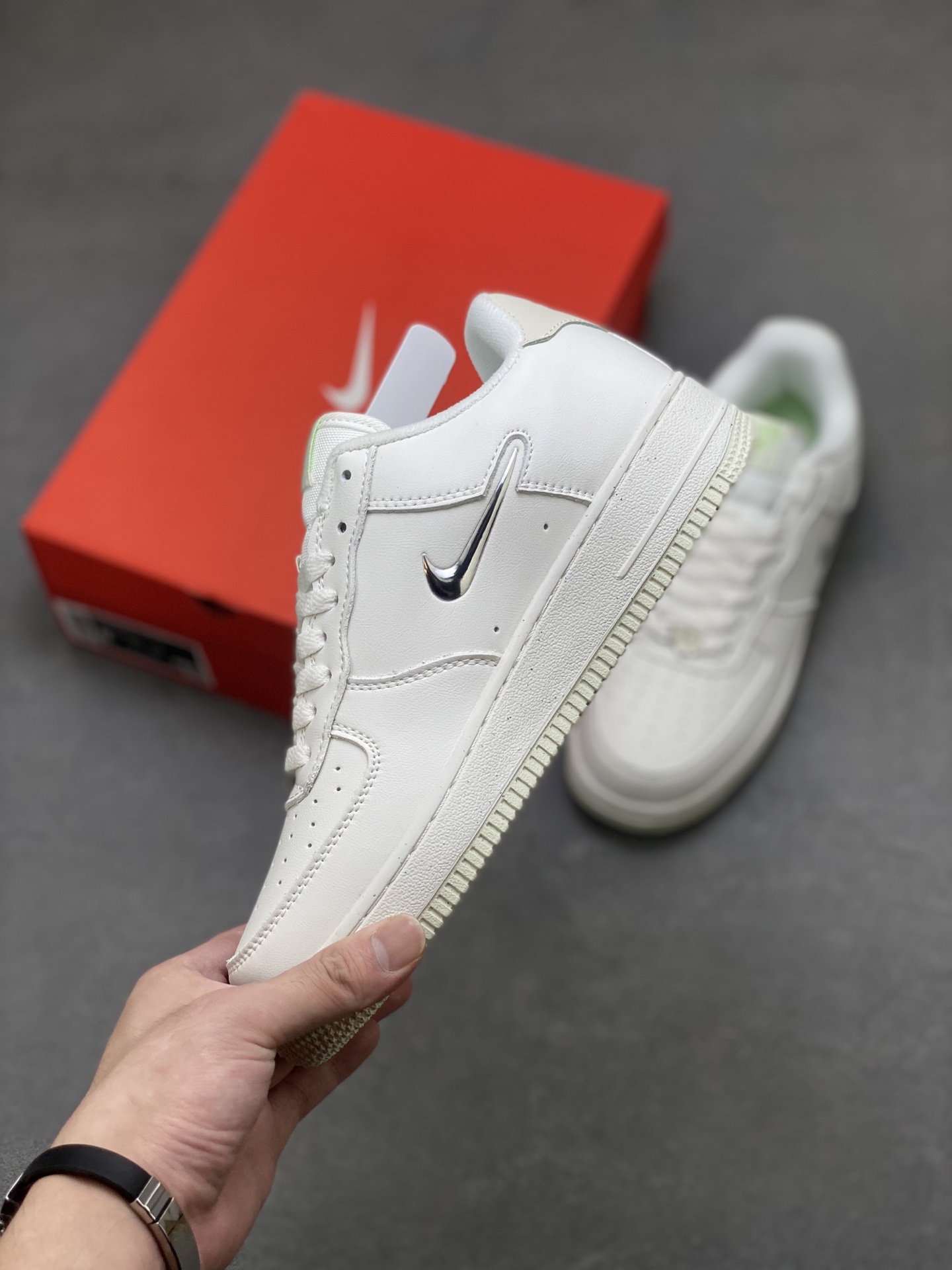 Nike Air Force 1 '07 Low White/Silver Casual Shoes For Men and Women 4 i1754150966452 4893 0 2