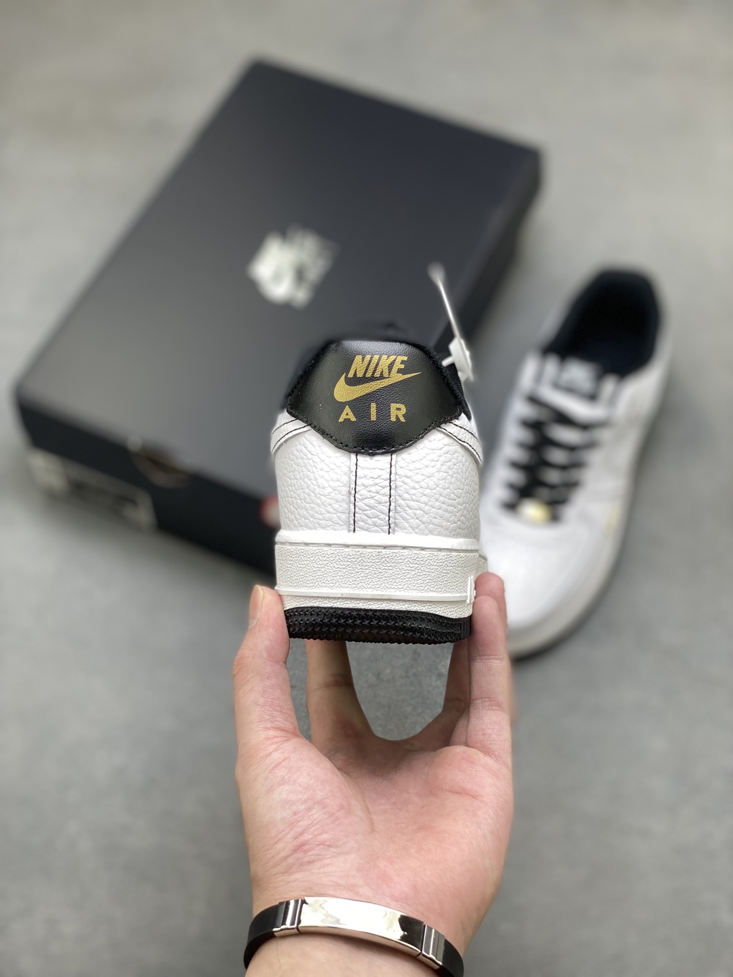 Nike Air Force 1 '07 Low White/Black Stitching Detail Sneaker(IB6543-101) 5 i1754323694030 778 0 3