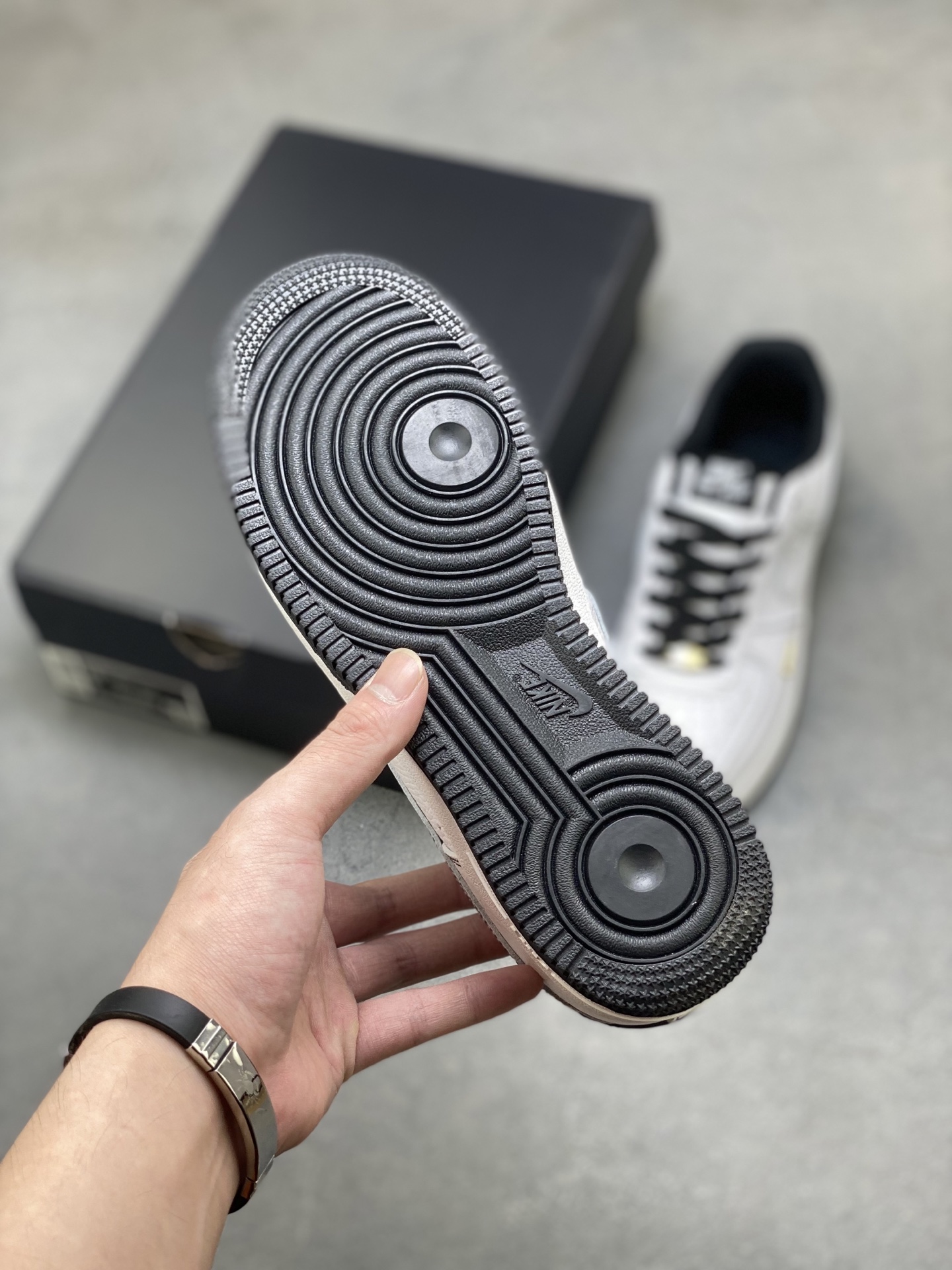 Nike Air Force 1 '07 Low White/Black Stitching Detail Sneaker(IB6543-101) 7 i1754323699724 6328 0 5