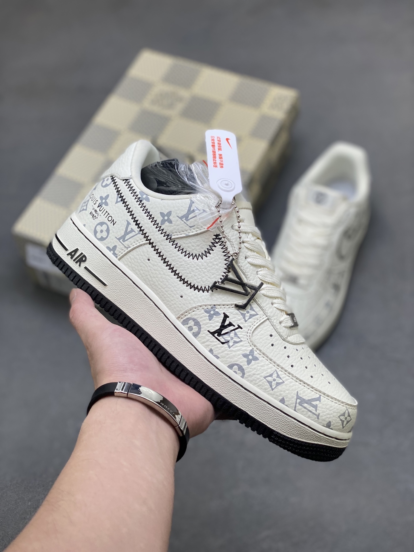 Nike Air Force 1 '07 Low Louis Vuitton Custom Sneakers Limited Edition 2 i1754323770779 2156 0 0