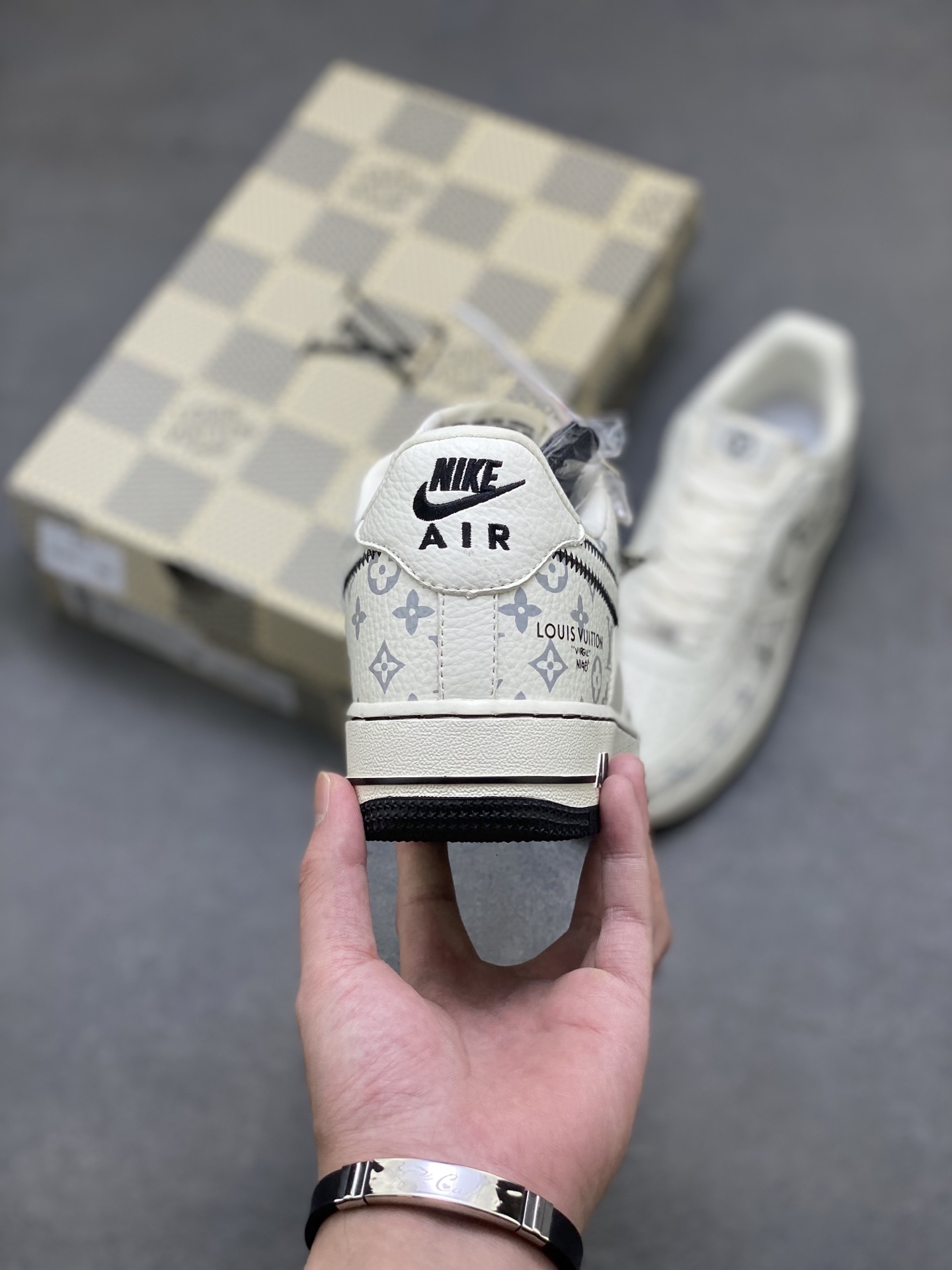 Nike Air Force 1 '07 Low Louis Vuitton Custom Sneakers Limited Edition 5 i1754323773045 4430 0 3
