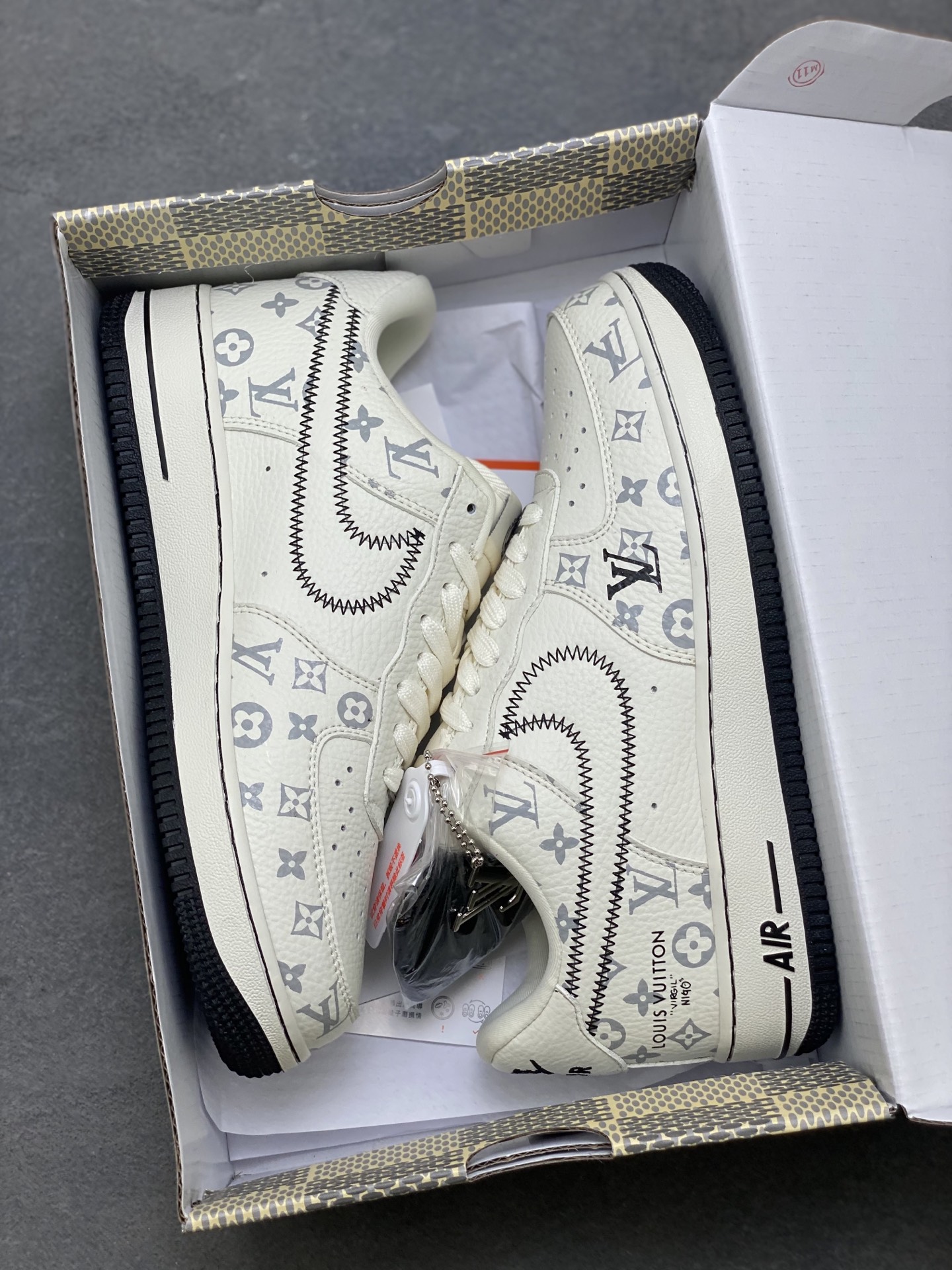 Nike Air Force 1 '07 Low Louis Vuitton Custom Sneakers Limited Edition 10 i1754323774698 5366 0 8