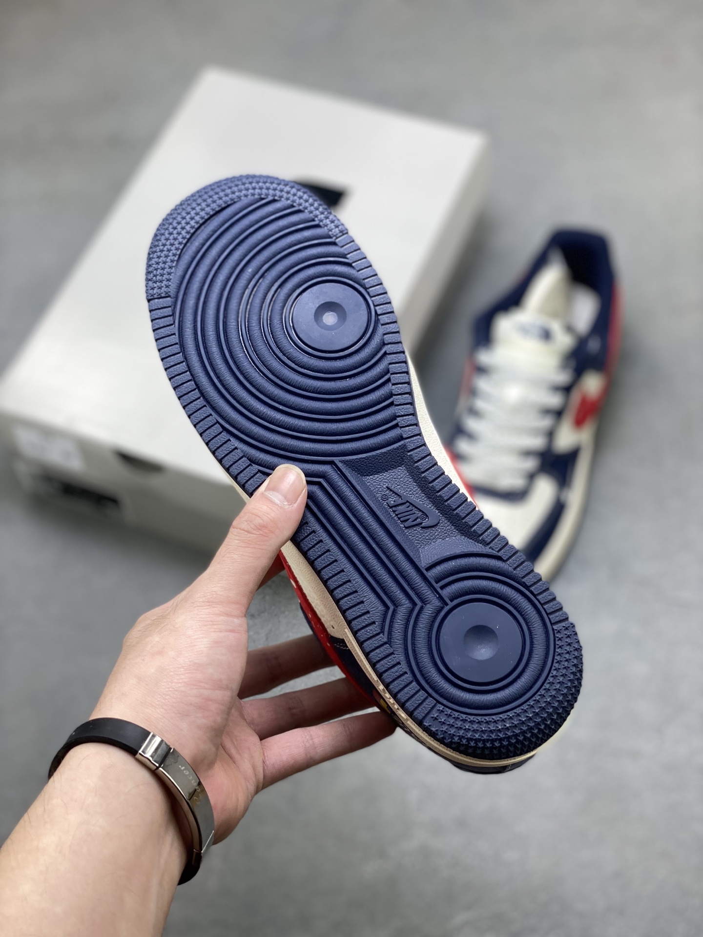 Nike Air Force 1 '07 Low Sneakers - Limited Edition, Comfortable and Durable 7 i1754419890382 4390 0 5