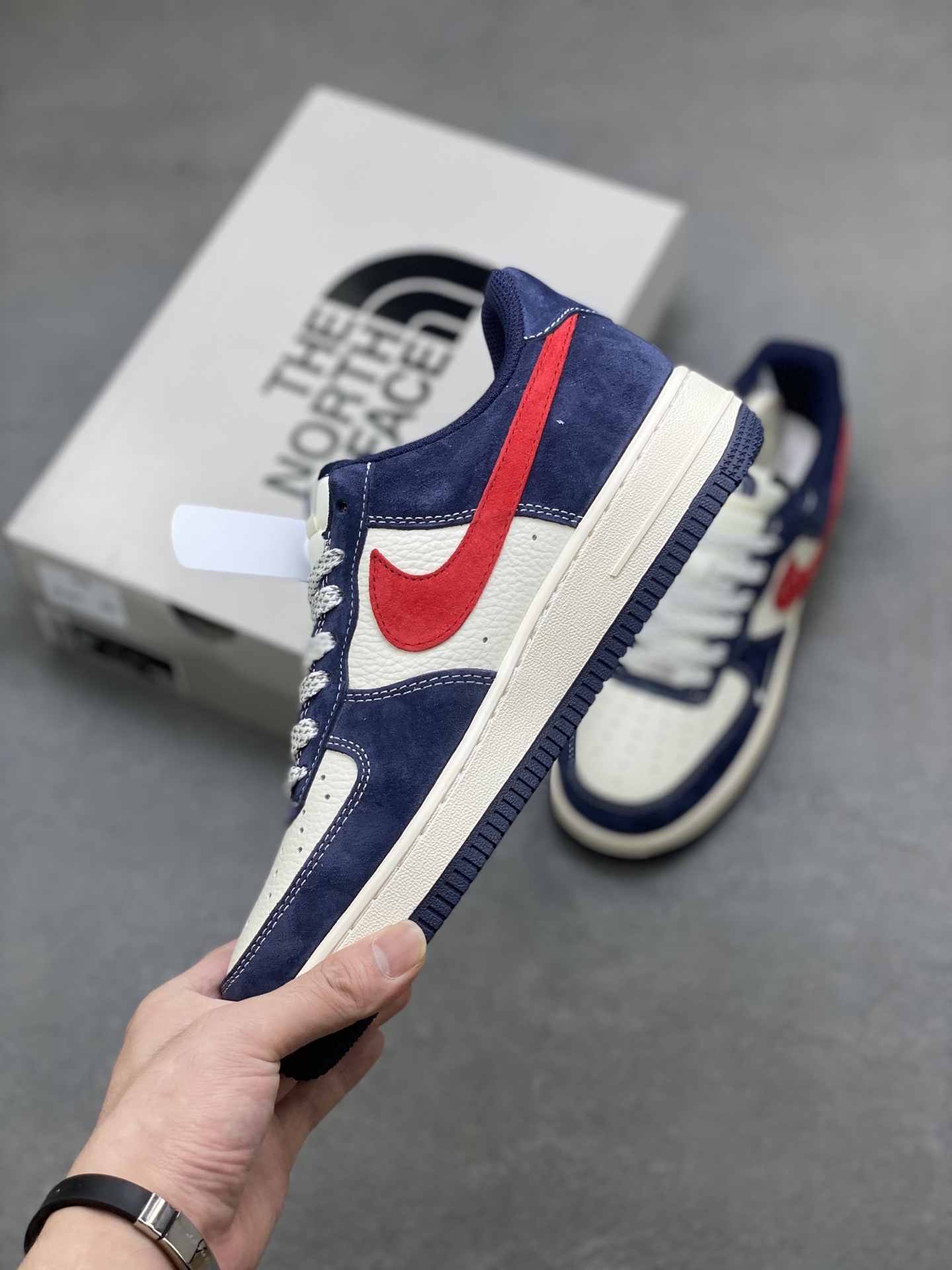 Nike Air Force 1 '07 Low Sneakers - Limited Edition, Comfortable and Durable 4 i1754419903114 6703 0 2