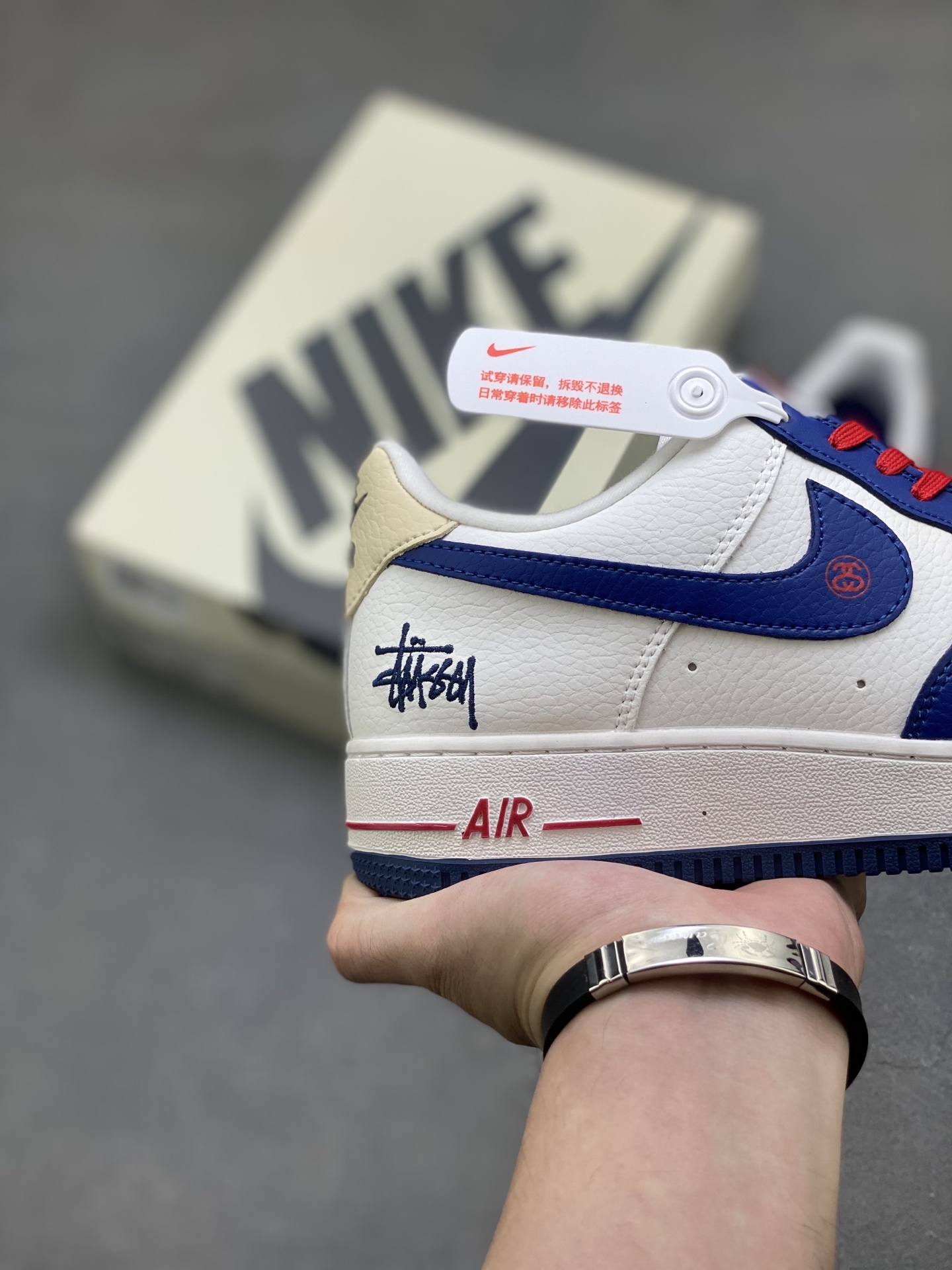 Nike Air Force 1 '07 Low White Blue Red Casual Sneakers DQ6628-163 6 i1754420166655 7056 0 4