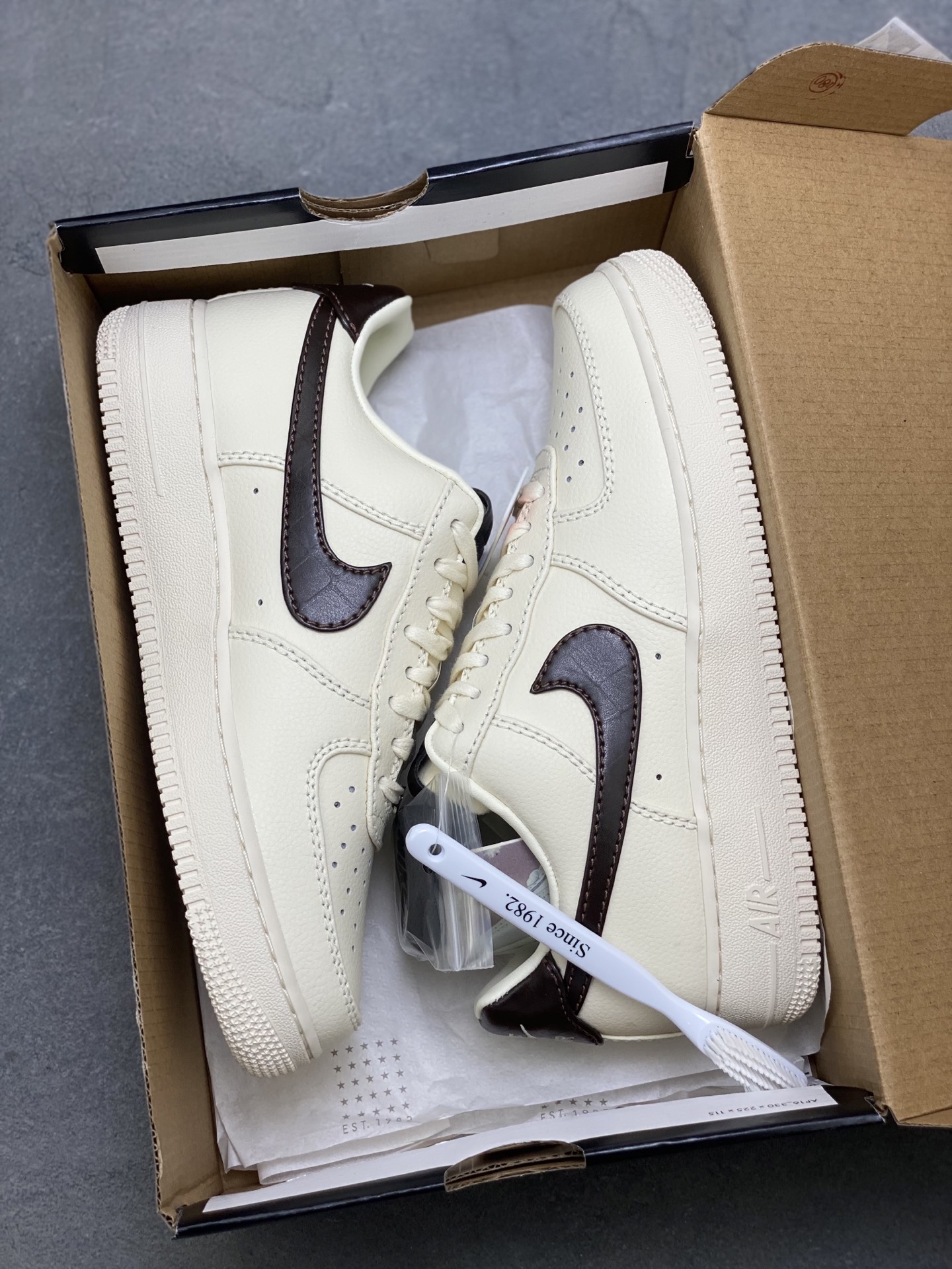 Nike Air Force 1 '07 Low Sneakers - Ivory/Brown Leather Casual Shoes 10 i1754505380879 7794 0 8