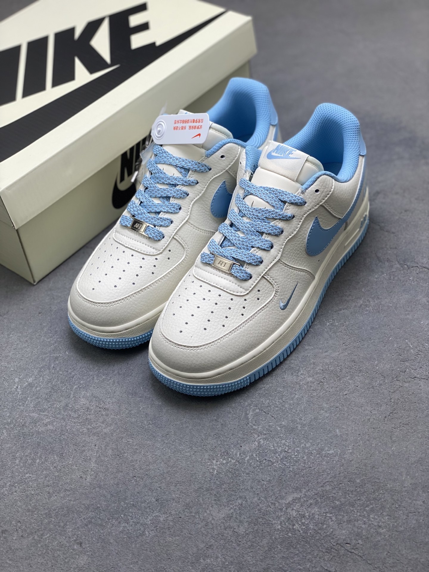 Nike Air Force 1 '07 Low Sneakers - Folded Stitching & Full-Length Air Cushion 9 i1754670207401 3756 0 7