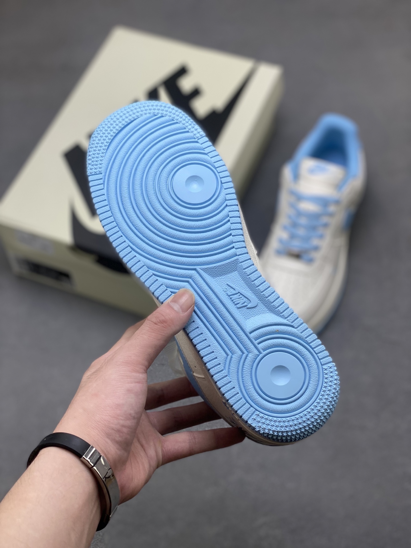 Nike Air Force 1 '07 Low Sneakers - Folded Stitching & Full-Length Air Cushion 7 i1754670207592 1007 0 5