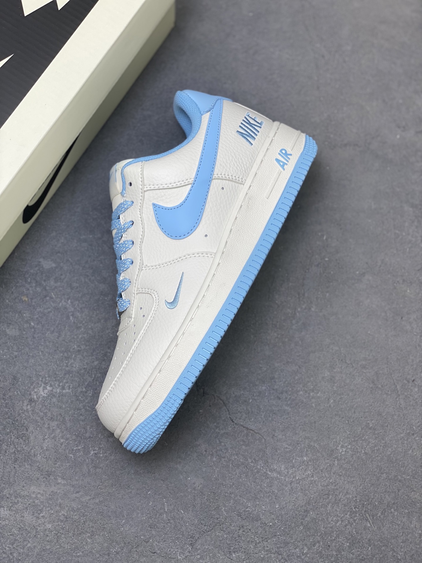 Nike Air Force 1 '07 Low Sneakers - Folded Stitching & Full-Length Air Cushion 8 i1754670216080 4566 0 6
