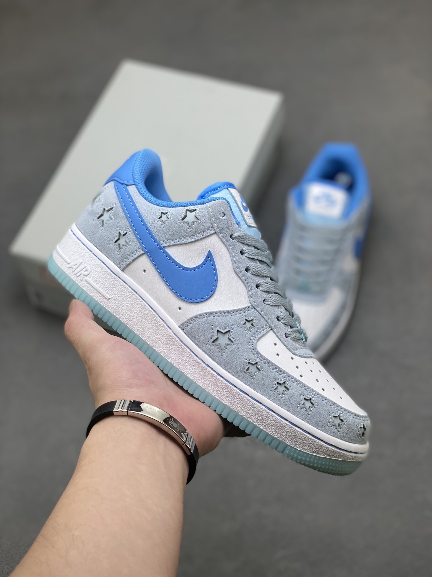 Nike Air Force 1 '07 Low Blue Star Sneakers HQ8051-400 Limited Edition 2 i1754670407334 8748 0 0
