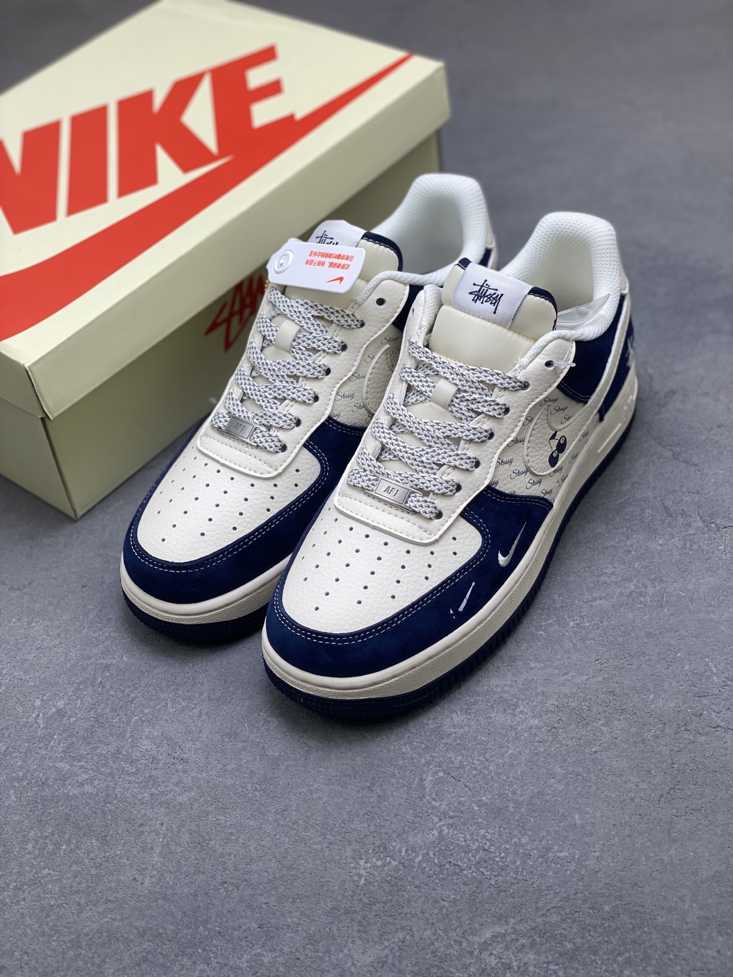 Nike Air Force 1 '07 Low Stussy Collab Sneakers Navy Blue and White 9 i1754755907053 7256 0 7