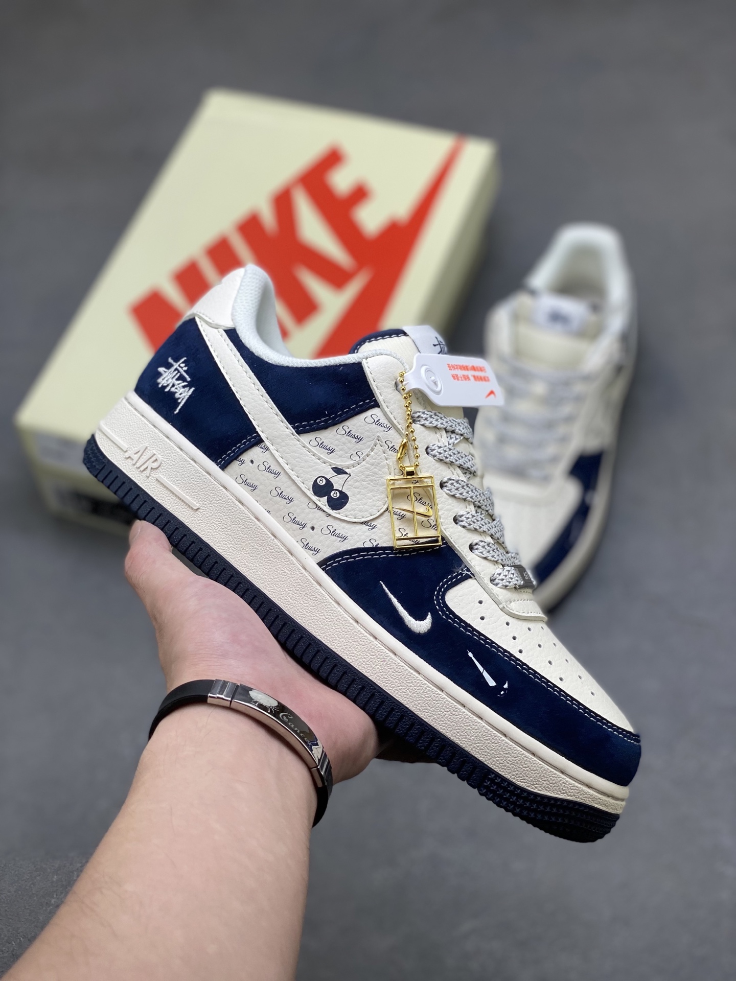 Nike Air Force 1 '07 Low Stussy Collab Sneakers Navy Blue and White 2 i1754755909709 935 0 0