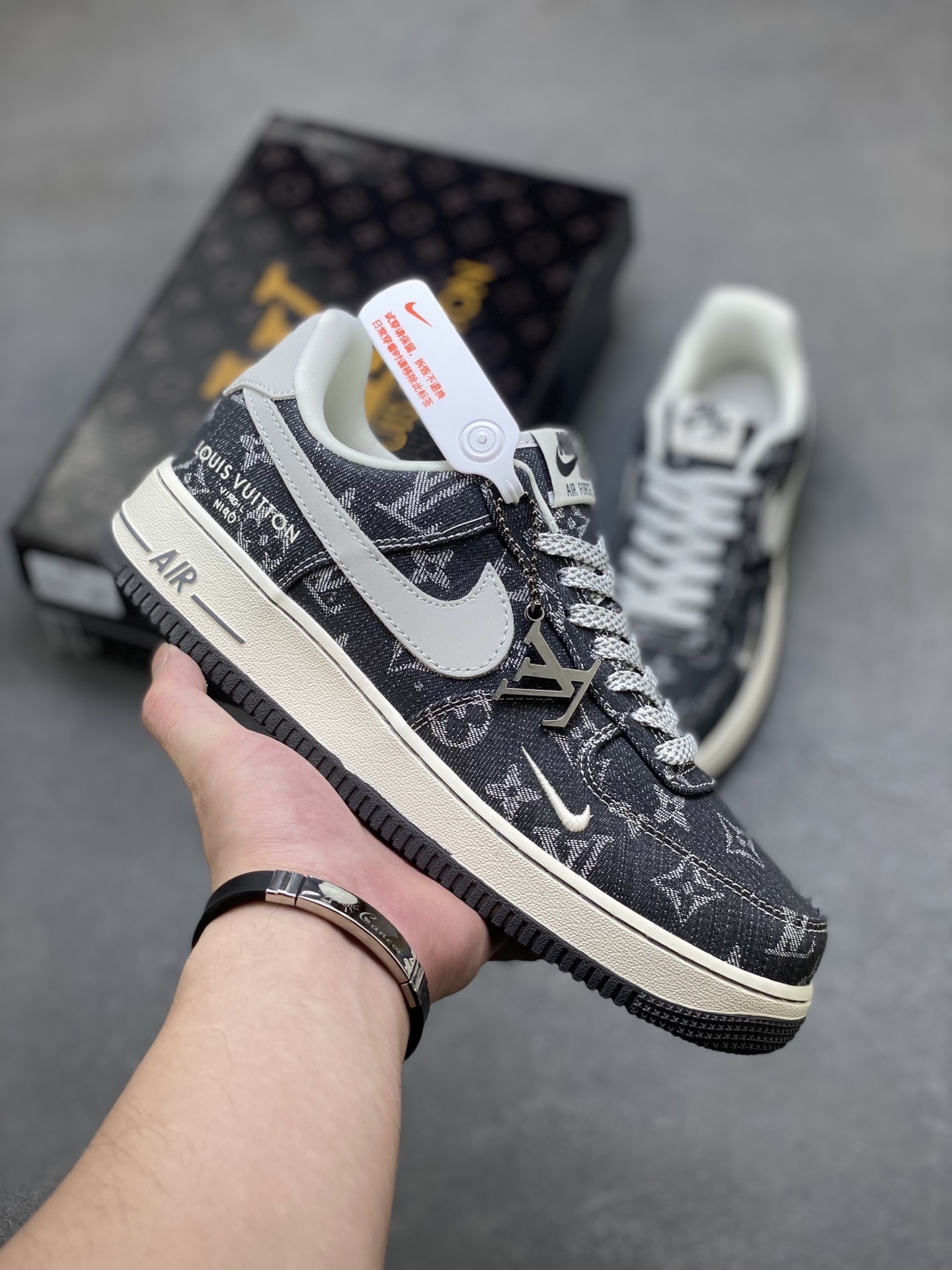 Nike Air Force 1 Low '07 Louis Vuitton Custom Sneakers Limited Edition 2 i1754756276249 8426 0 0