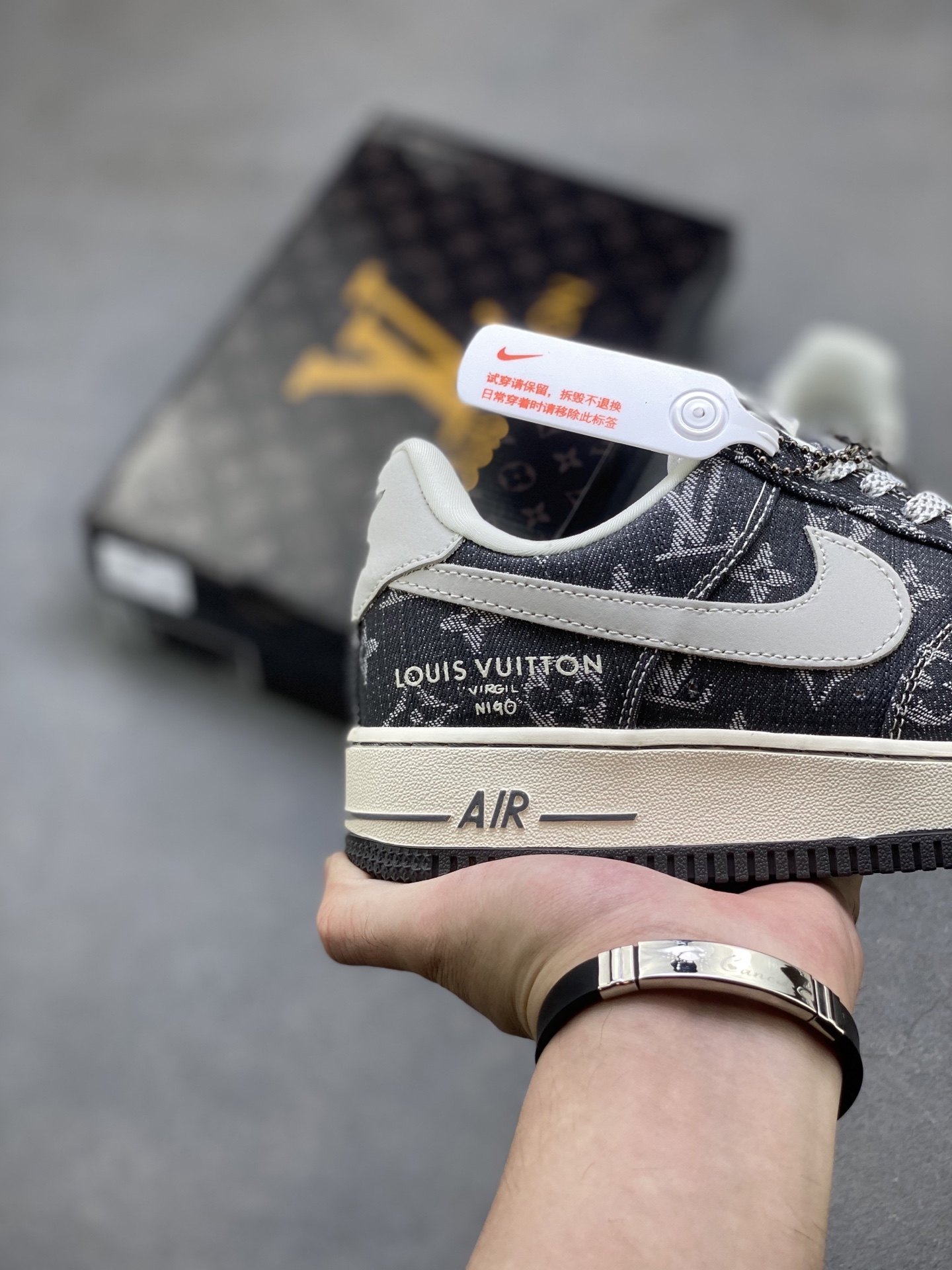 Nike Air Force 1 Low '07 Louis Vuitton Custom Sneakers Limited Edition 6 i1754756278370 1095 0 4