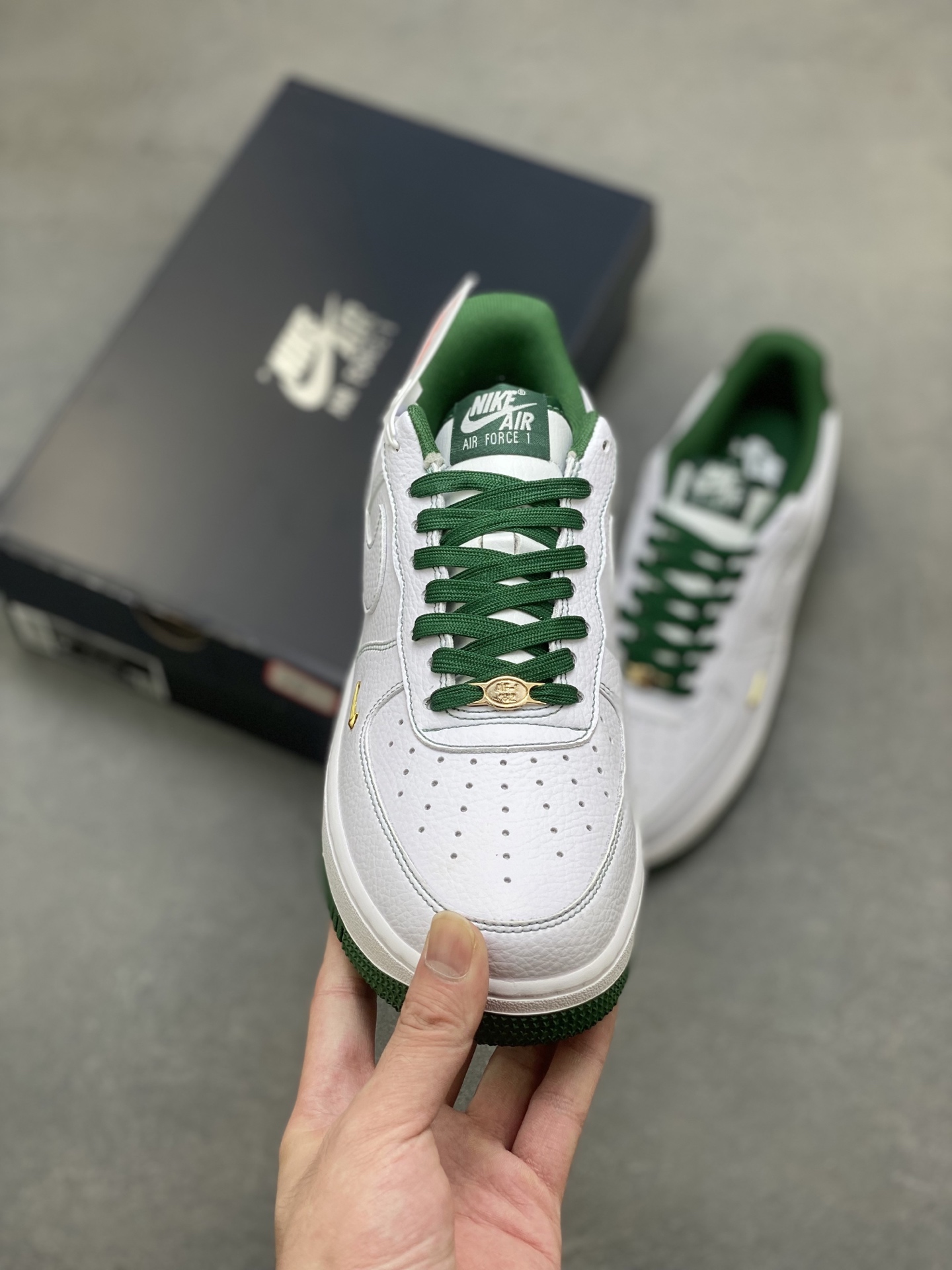 Nike Air Force 1 '07 Low White/Green Limited Edition Sneaker 3 i1754756357870 9030 0 1