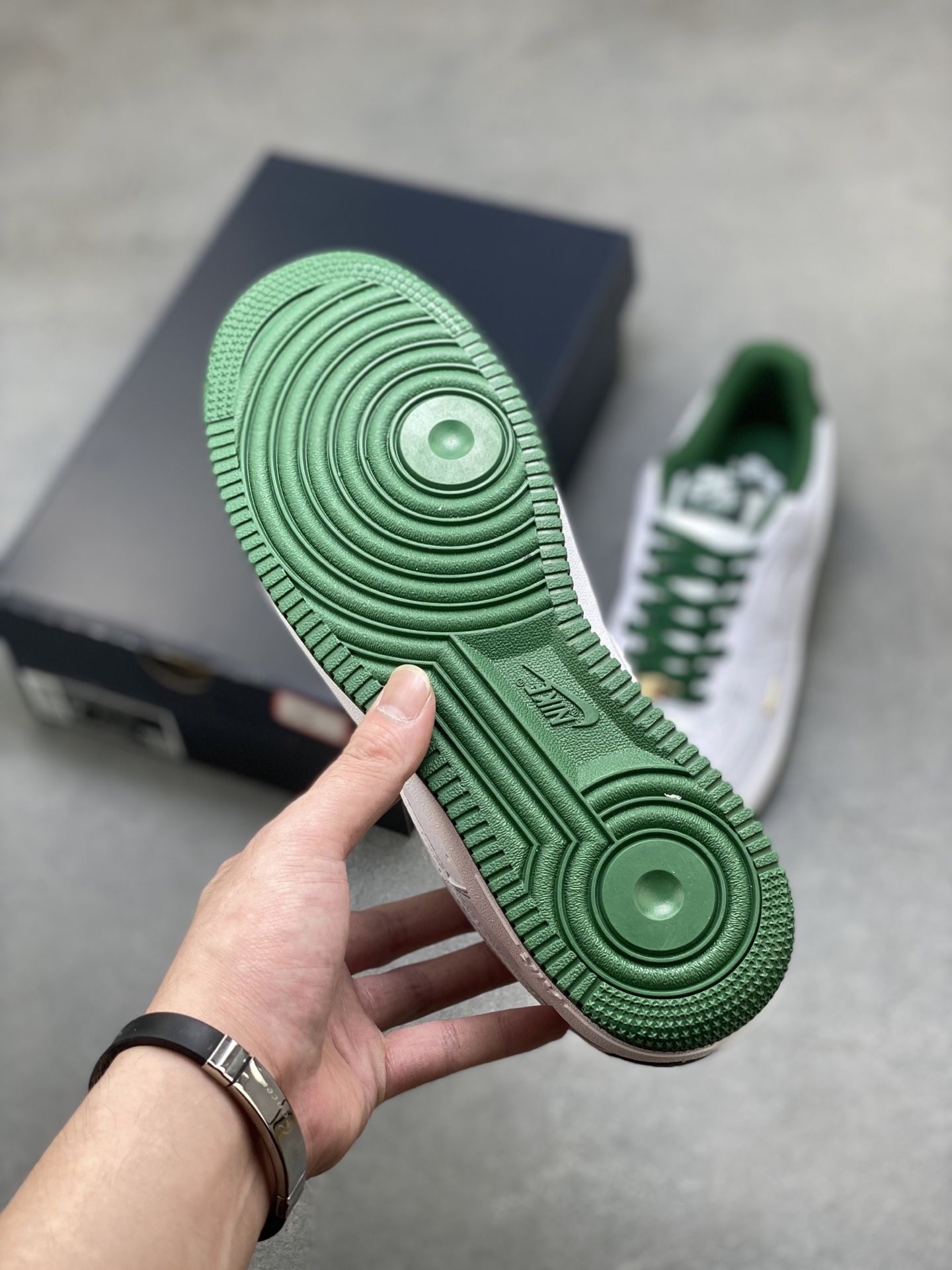 Nike Air Force 1 '07 Low White/Green Limited Edition Sneaker 7 i1754756359169 8294 0 5