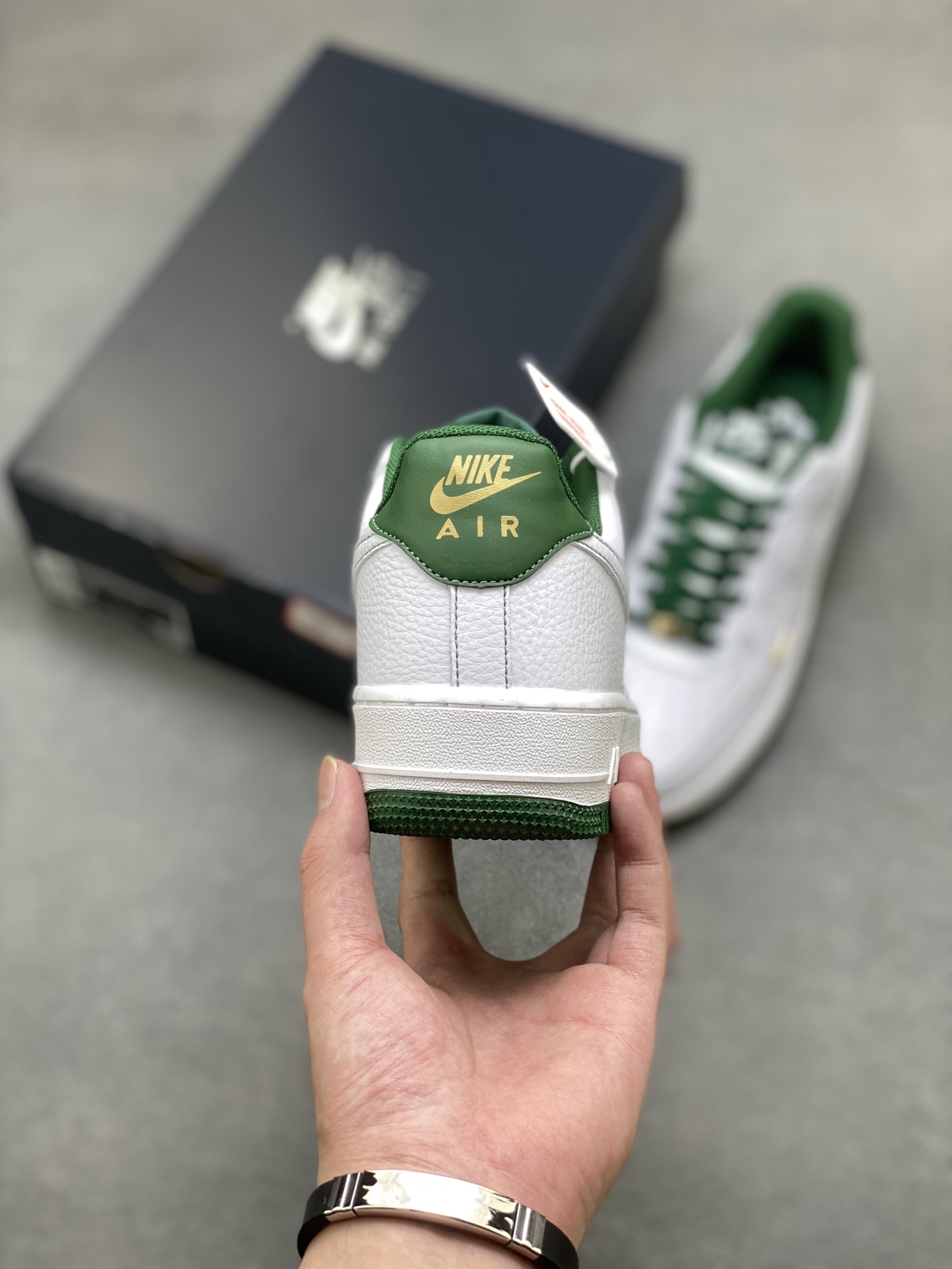 Nike Air Force 1 '07 Low White/Green Limited Edition Sneaker 5 i1754756367449 8587 0 3