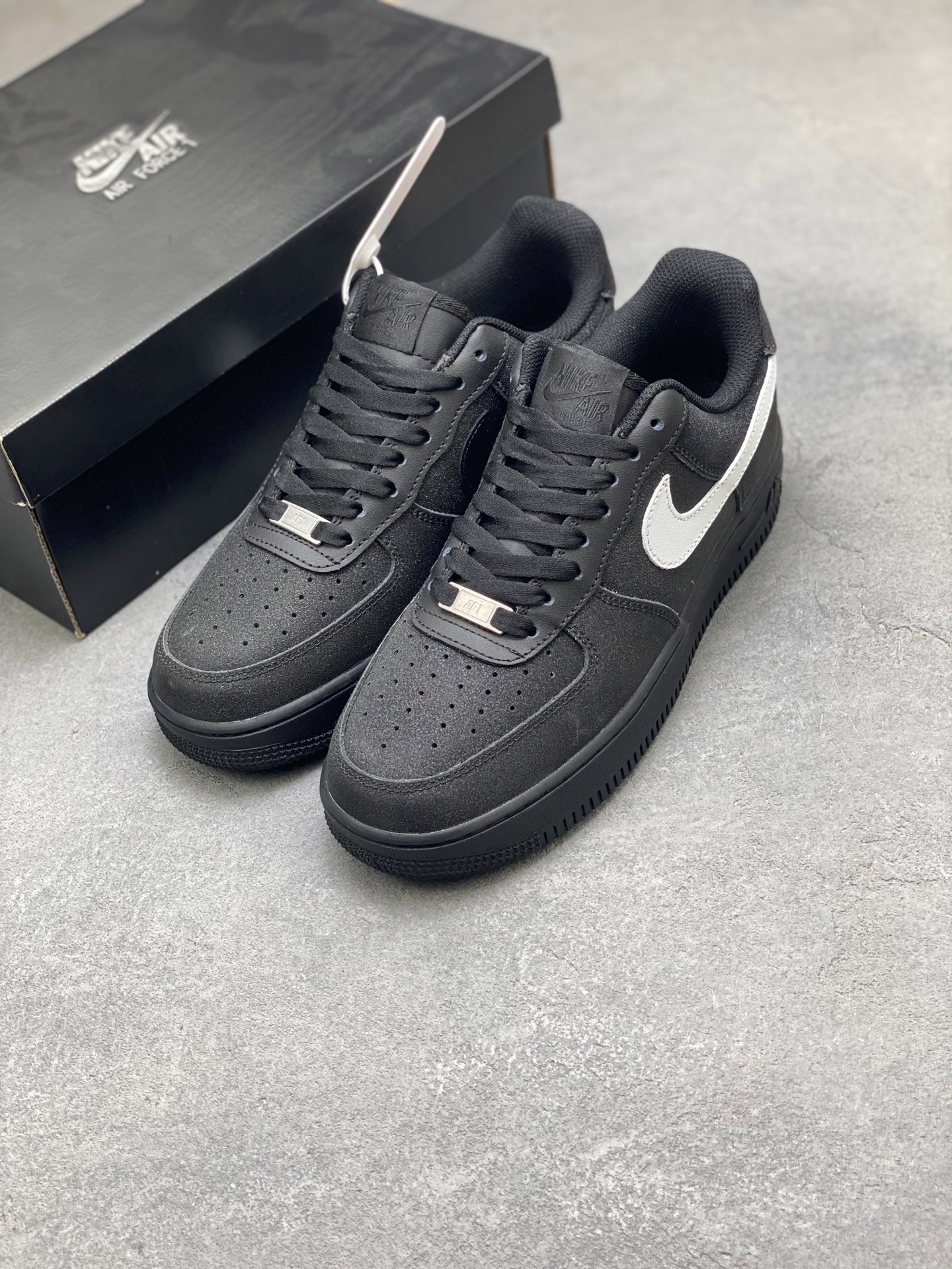 Nike Air Force 1 '07 Low Black/White Sneakers - DD8959-001 9 i1754942146629 178 0 7