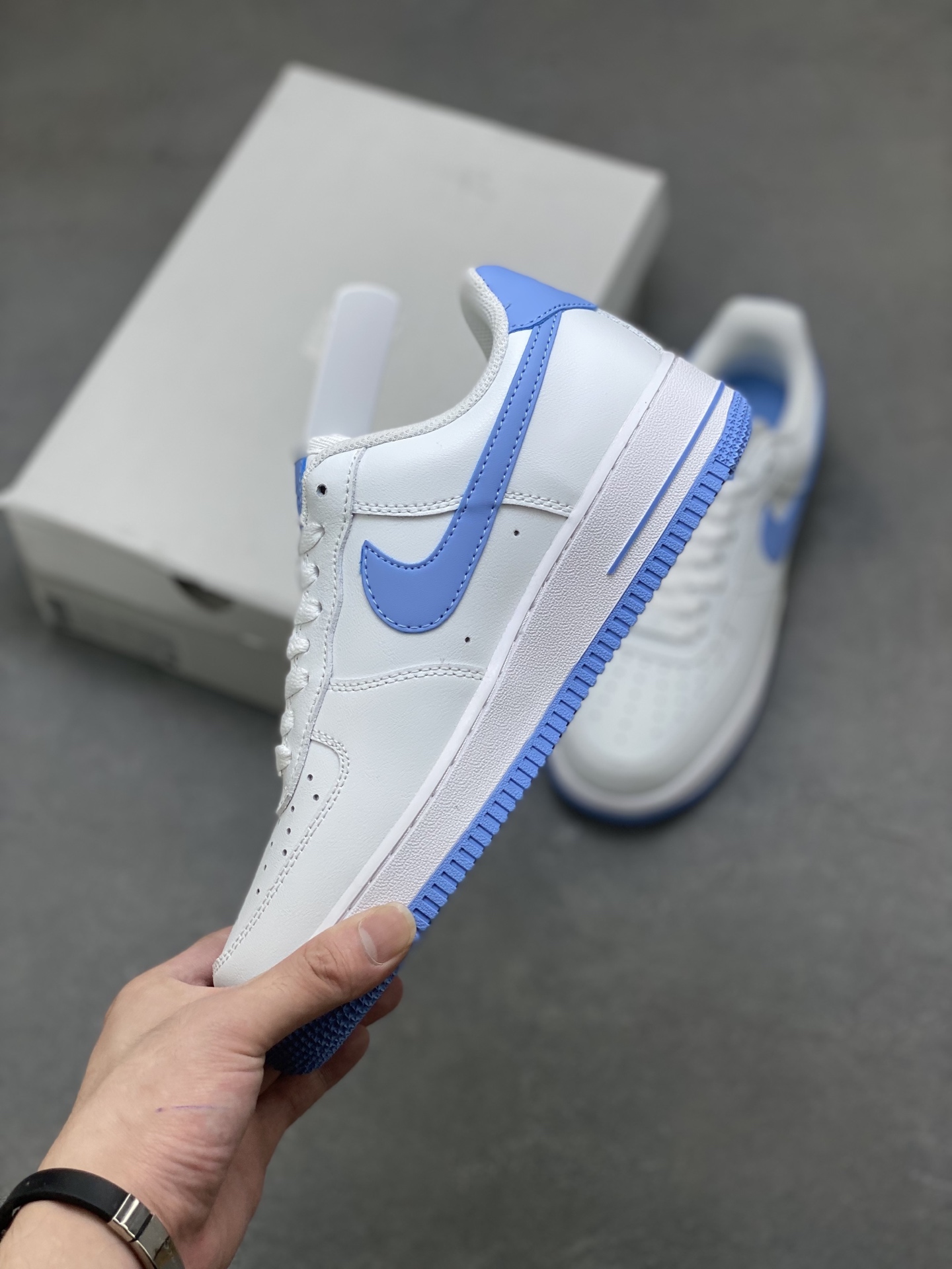 Nike Air Force 1 '07 Low White/University Blue Casual Sneakers 4 i1754942179778 9667 0 2