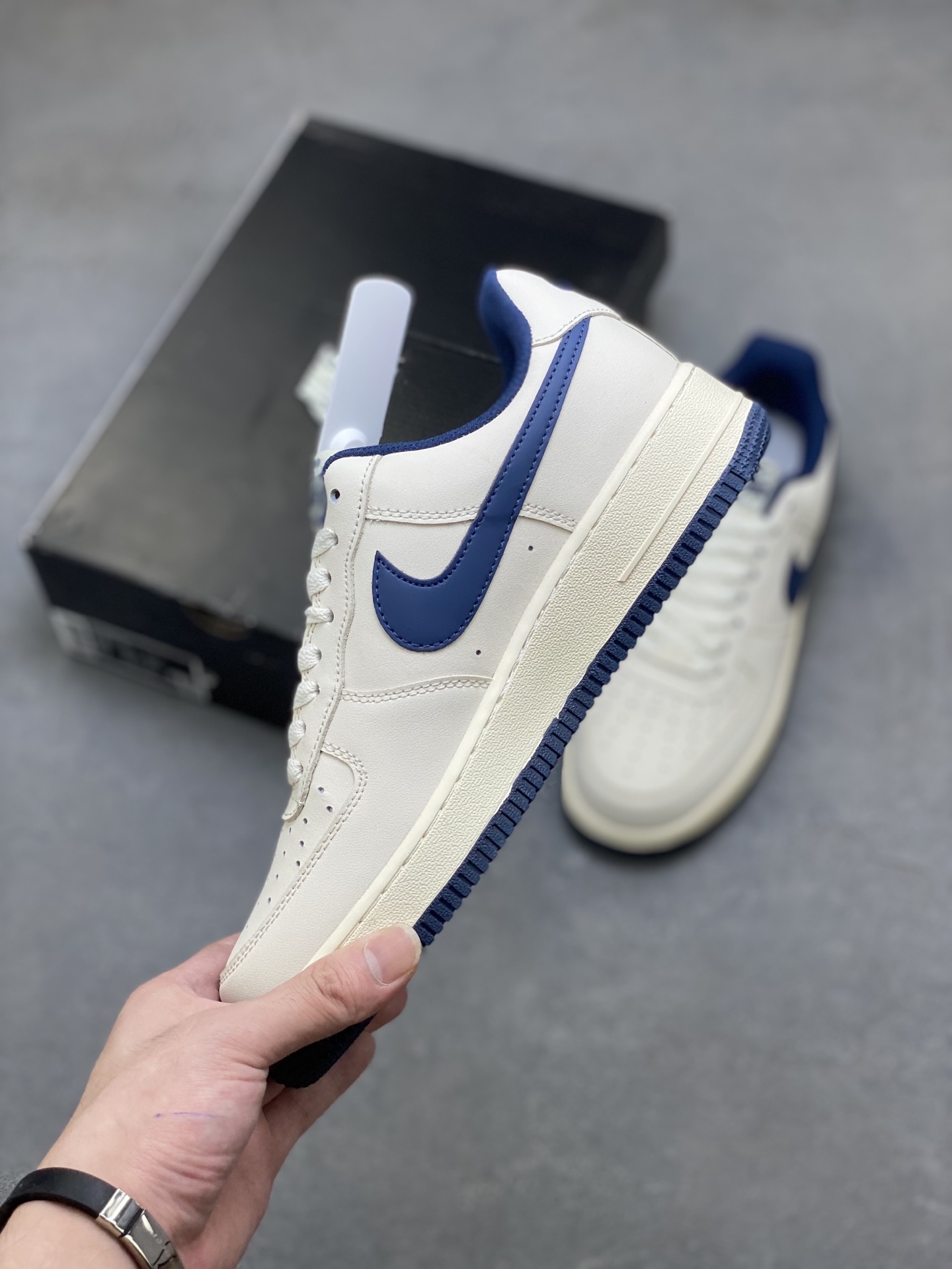 Nike Air Force 1 '07 Low Cream/Navy Casual Shoes AQ3778-400 4 i1754942358544 3065 0 2