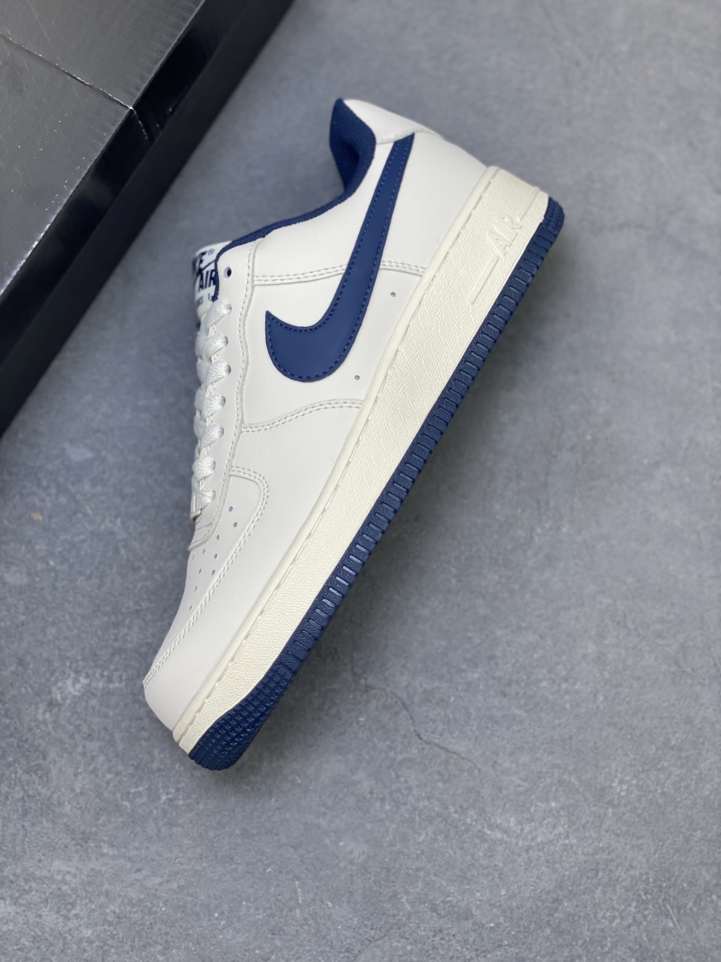 Nike Air Force 1 '07 Low Cream/Navy Casual Shoes AQ3778-400 8 i1754942366257 7034 0 6