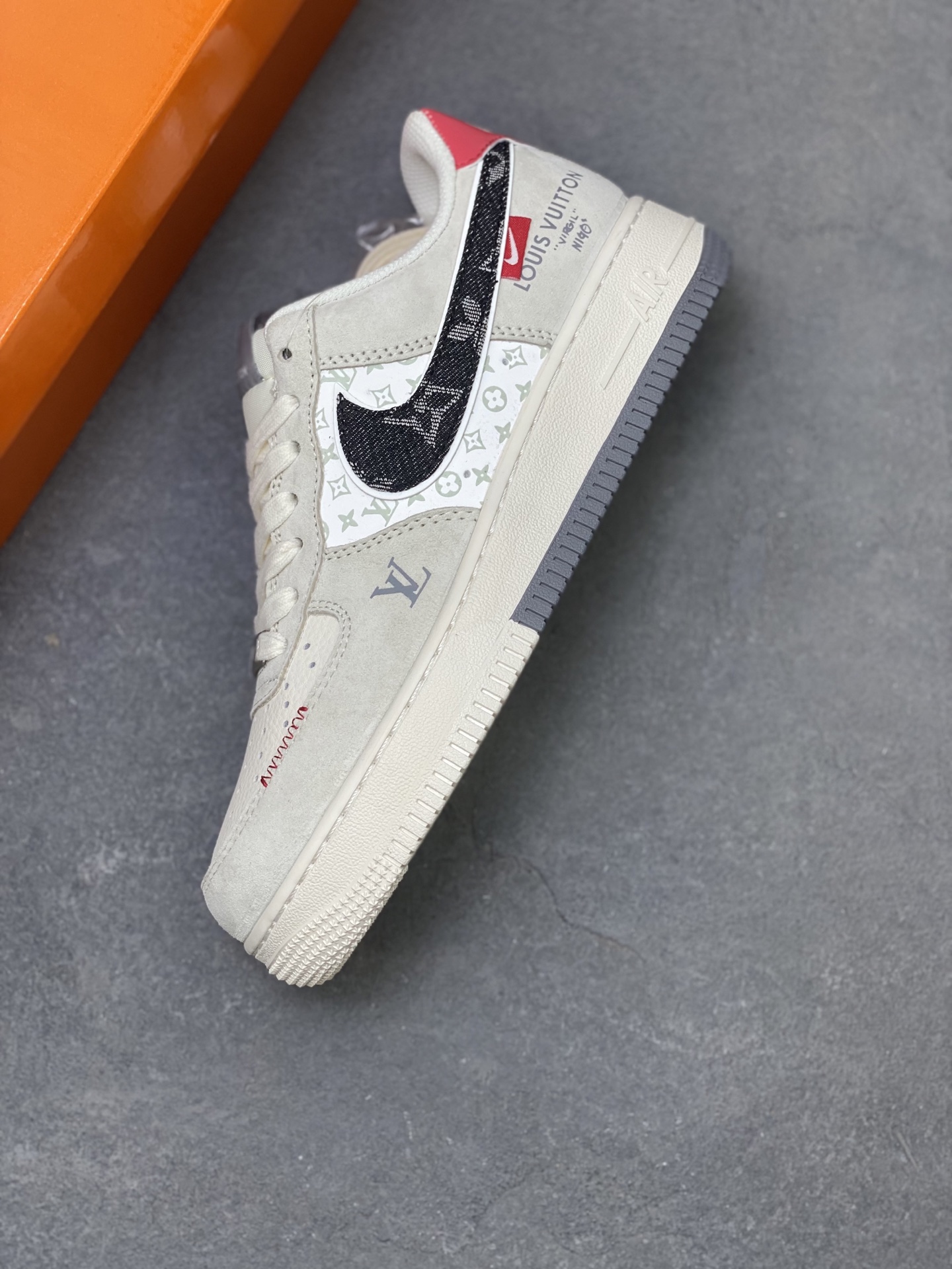 Nike Air Force 1 Low Louis Vuitton Custom Sneakers Limited Edition 8 i1755100903510 75 0 6
