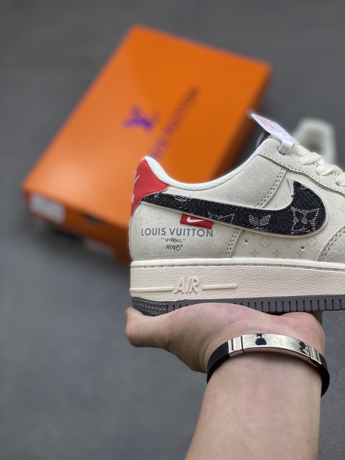 Nike Air Force 1 Low Louis Vuitton Custom Sneakers Limited Edition 6 i1755100905898 888 0 4