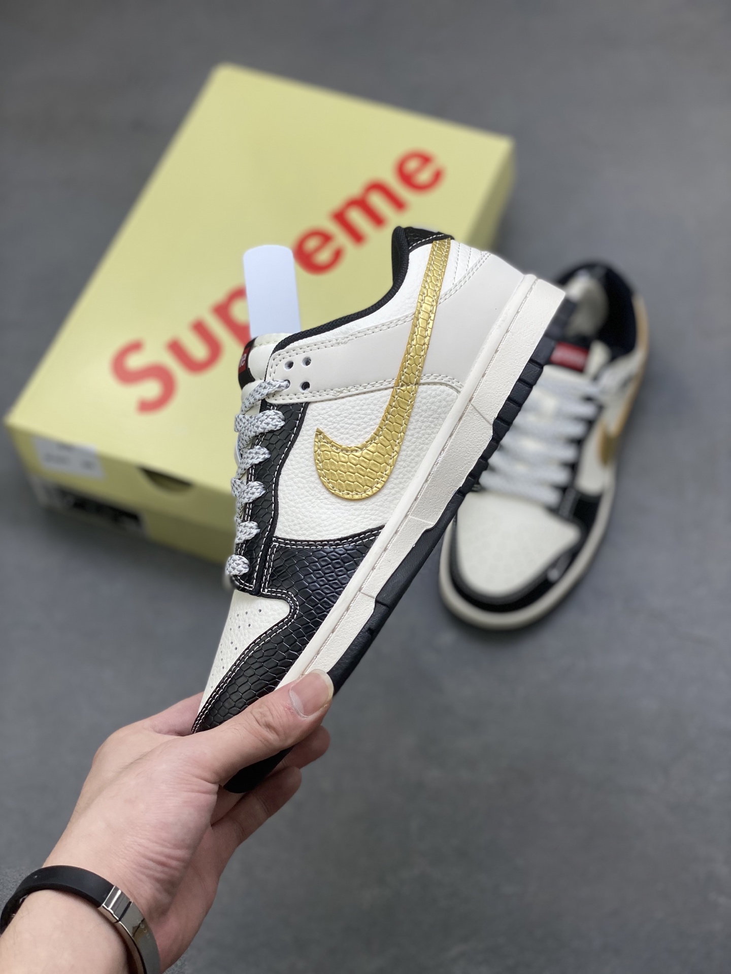 Nike Dunk Low Retro "DIY Custom" - Premium Materials, Unique Design 4 i1755101304765 7595 0 2