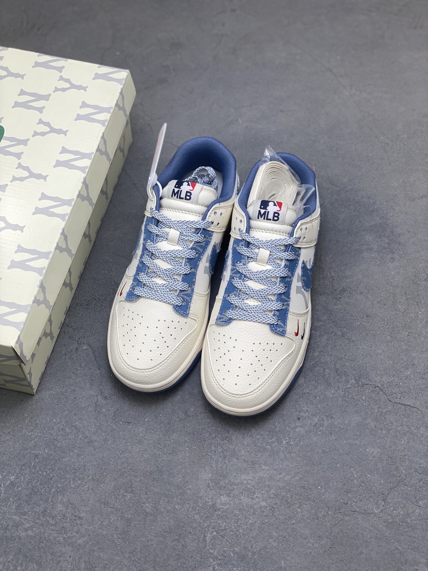 Nike Dunk Low Retro Premium 'DIY' Custom Sneakers - Durable, Stylish, Comfortable 8 i1755101448881 255 0 7