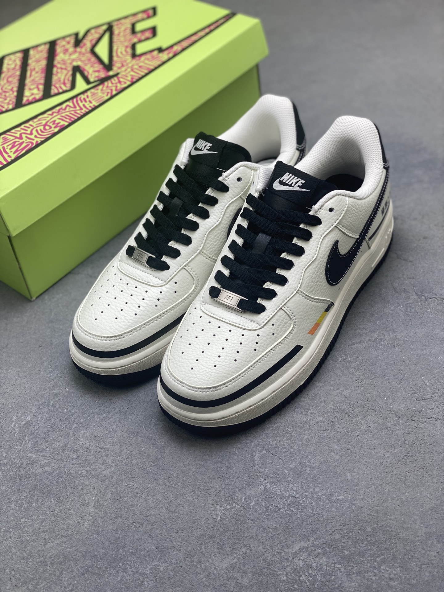 Nike Air Force 1 '07 Low White/Black Limited Edition Sneakers KX2532-503 9 i1755275853009 2077 0 7