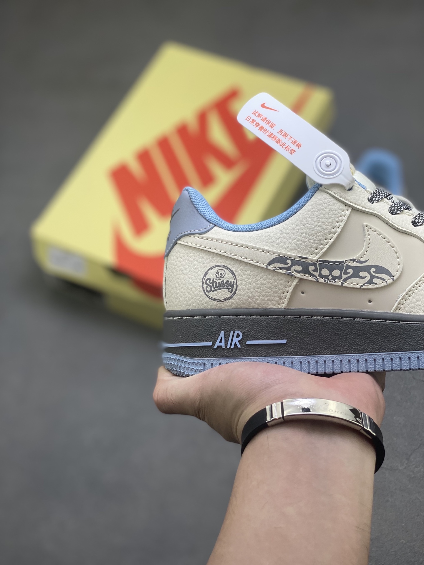 Nike Air Force 1 '07 Low Sneakers - Limited Edition, Comfortable and Stylish 6 i1755275974044 1903 0 4
