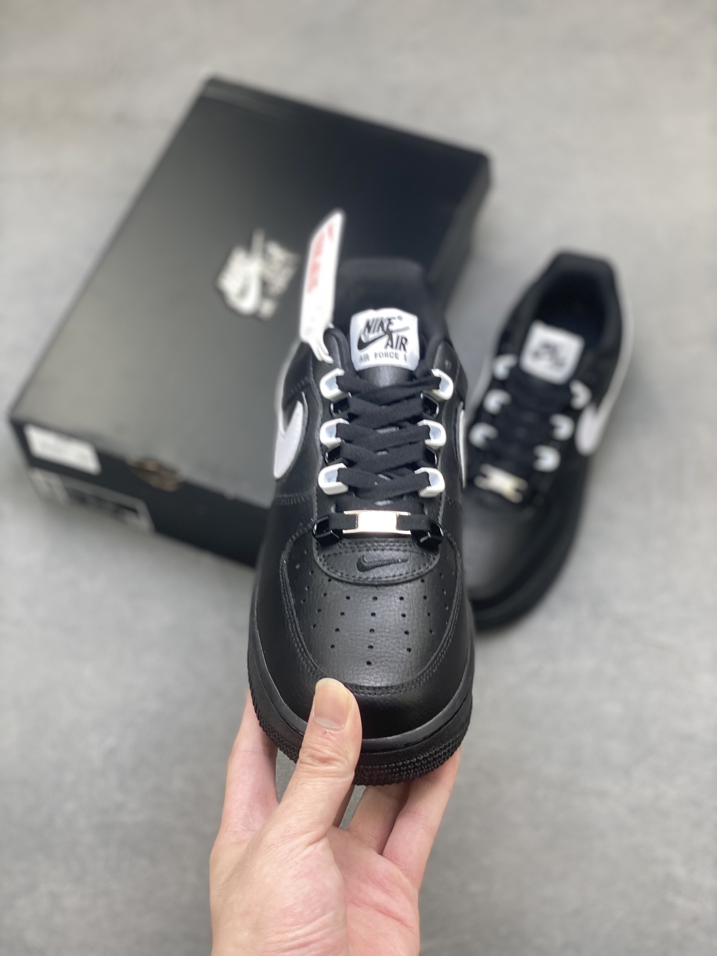 Nike Air Force 1 '07 Low Black White Stitching Sneakers CQ0492-001 3 i1755276026956 5375 0 1
