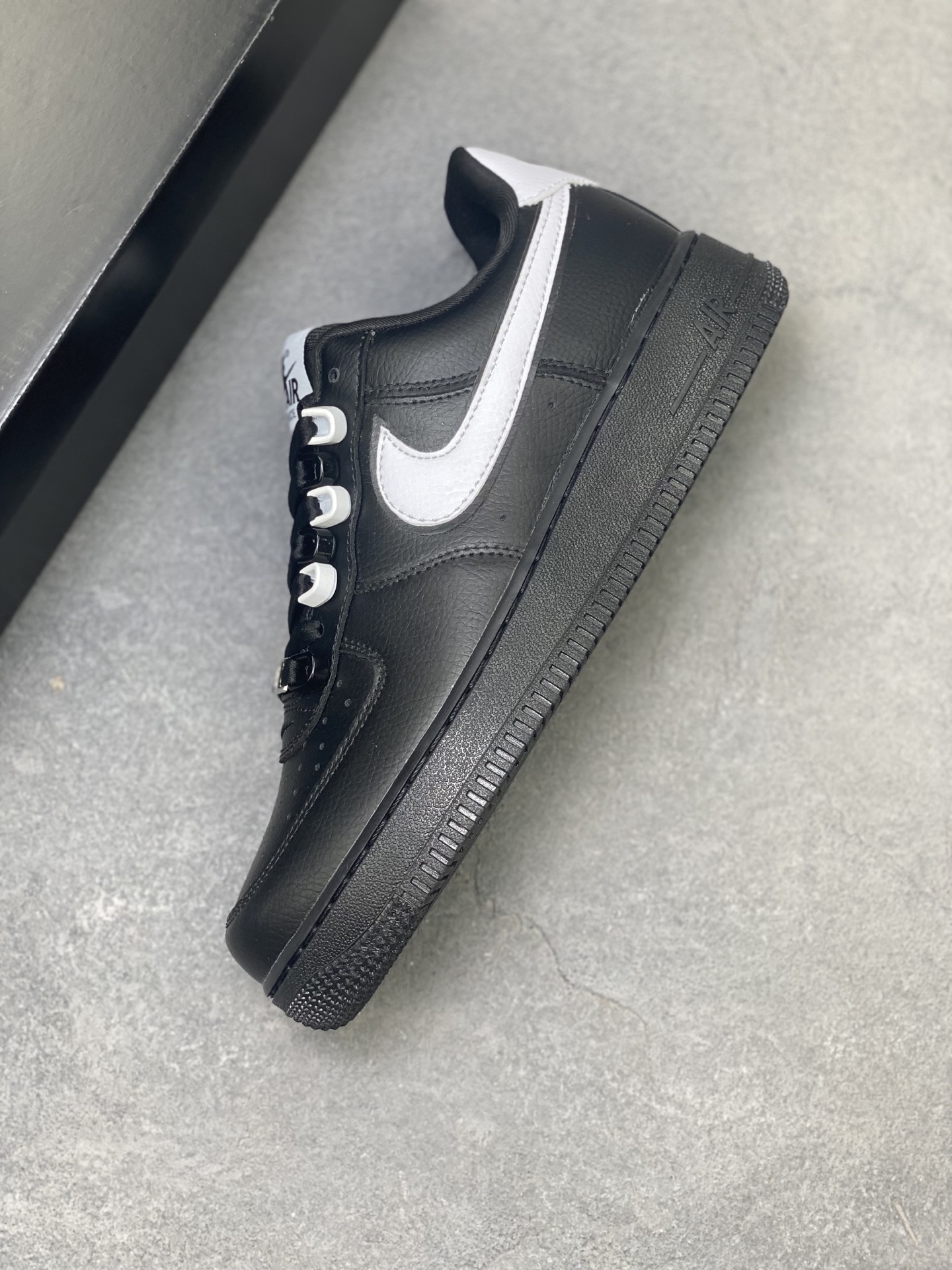 Nike Air Force 1 '07 Low Black White Stitching Sneakers CQ0492-001 8 i1755276035754 7561 0 6