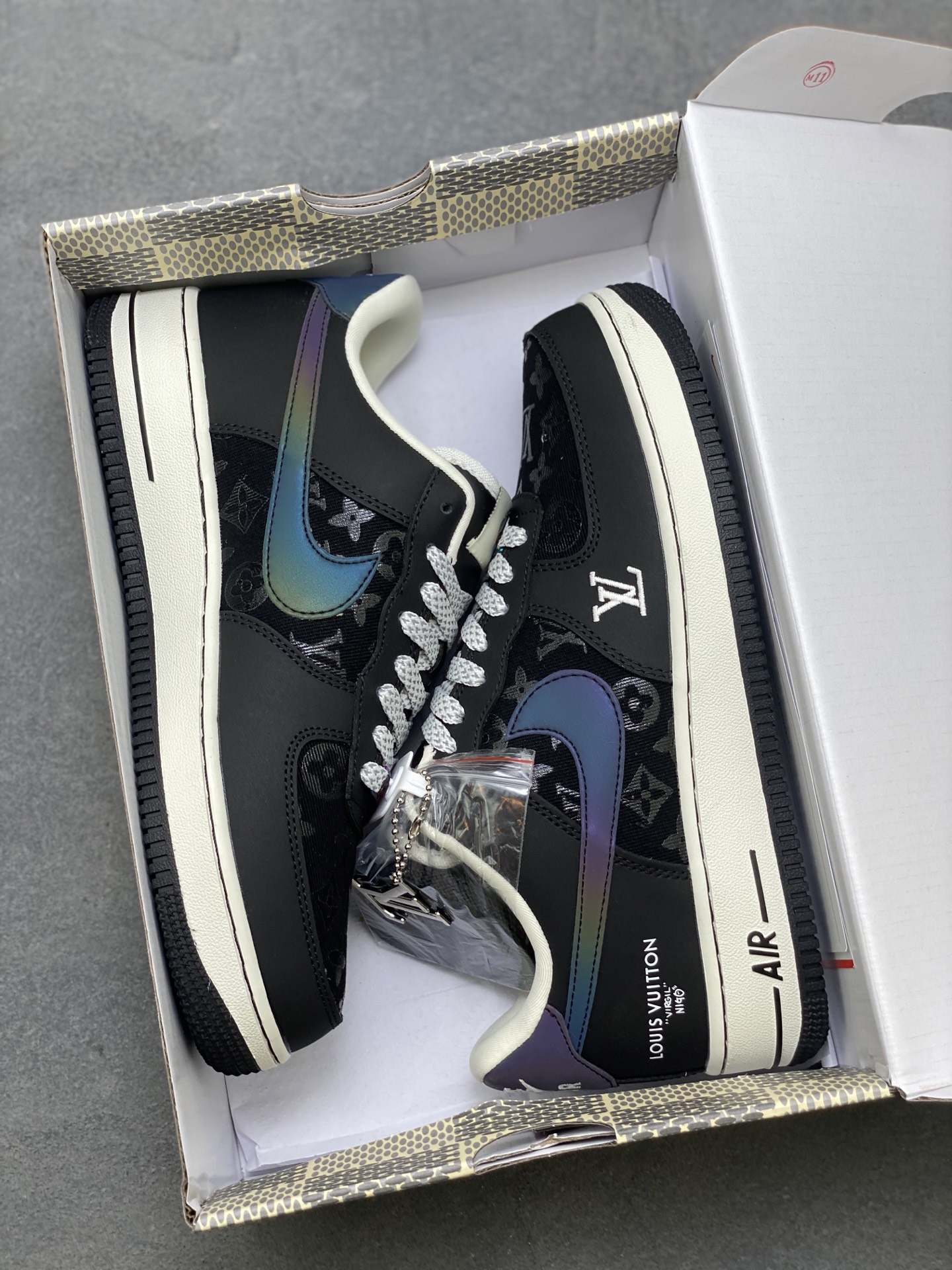 Nike Air Force 1 '07 Low Louis Vuitton Sneakers - Limited Edition 10 i1755360058420 3797 0 8