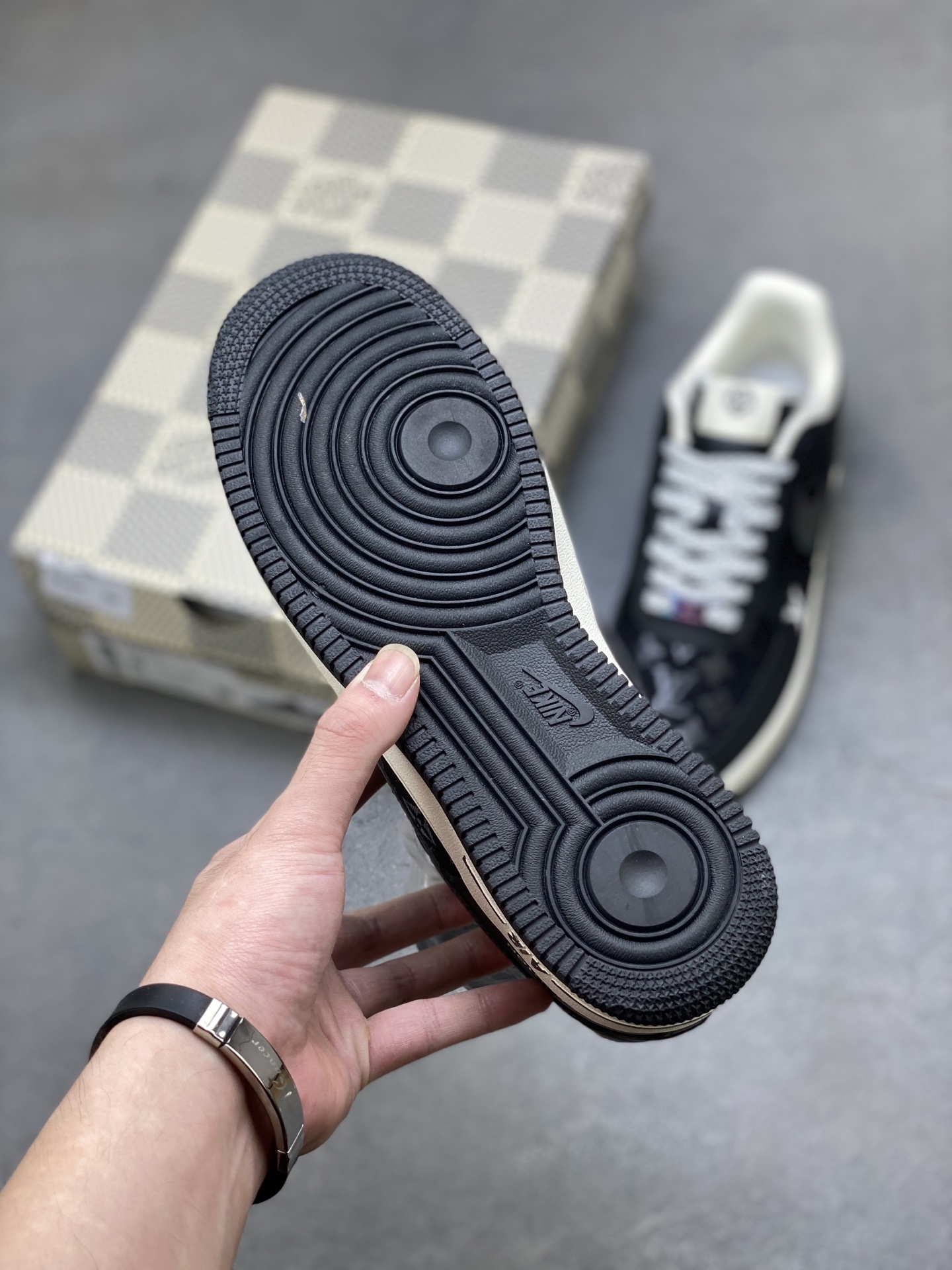 Nike Air Force 1 '07 Low Louis Vuitton Sneakers - Limited Edition 7 i1755360060705 1512 0 5