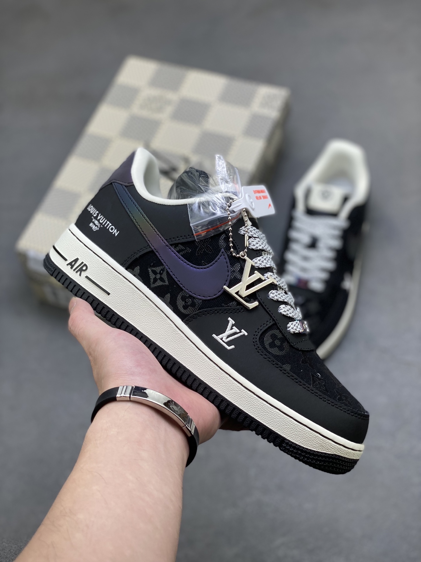 Nike Air Force 1 '07 Low Louis Vuitton Sneakers - Limited Edition 2 i1755360061563 4671 0 0