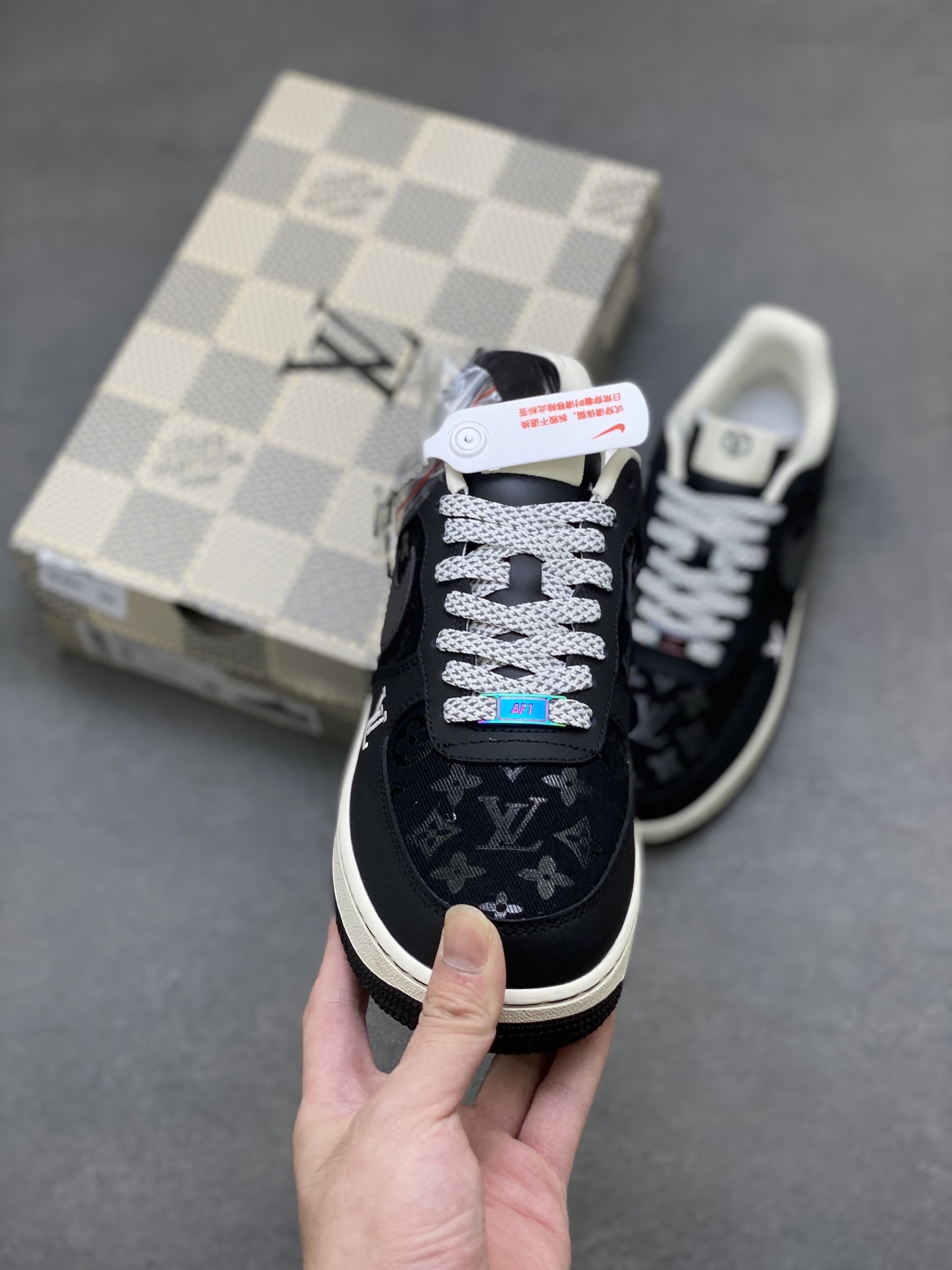 Nike Air Force 1 '07 Low Louis Vuitton Sneakers - Limited Edition 3 i1755360063446 5971 0 1