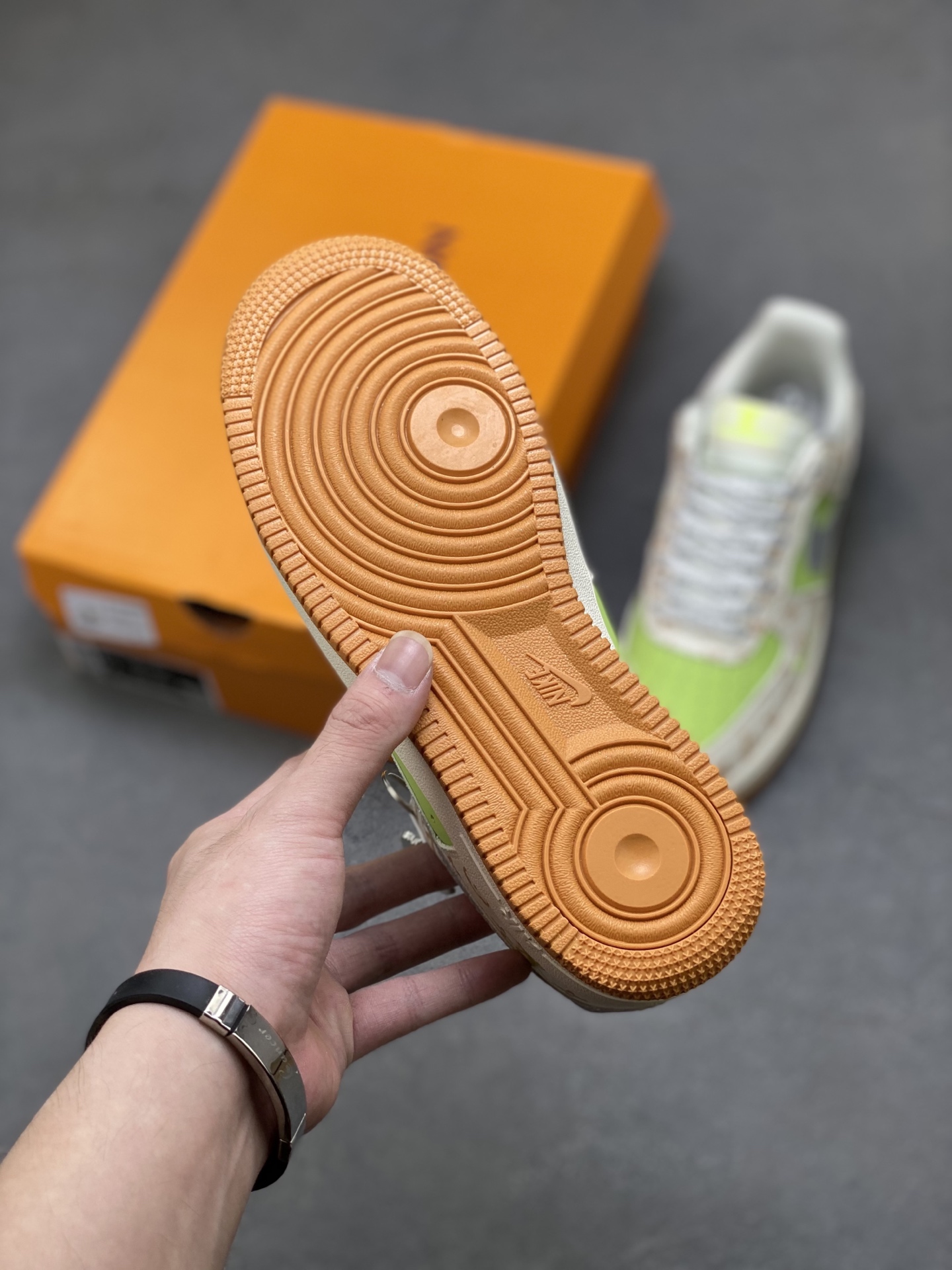 Nike Air Force 1 '07 Low Limited Edition Sneakers with LV Detailing 7 i1755360294391 6936 0 5