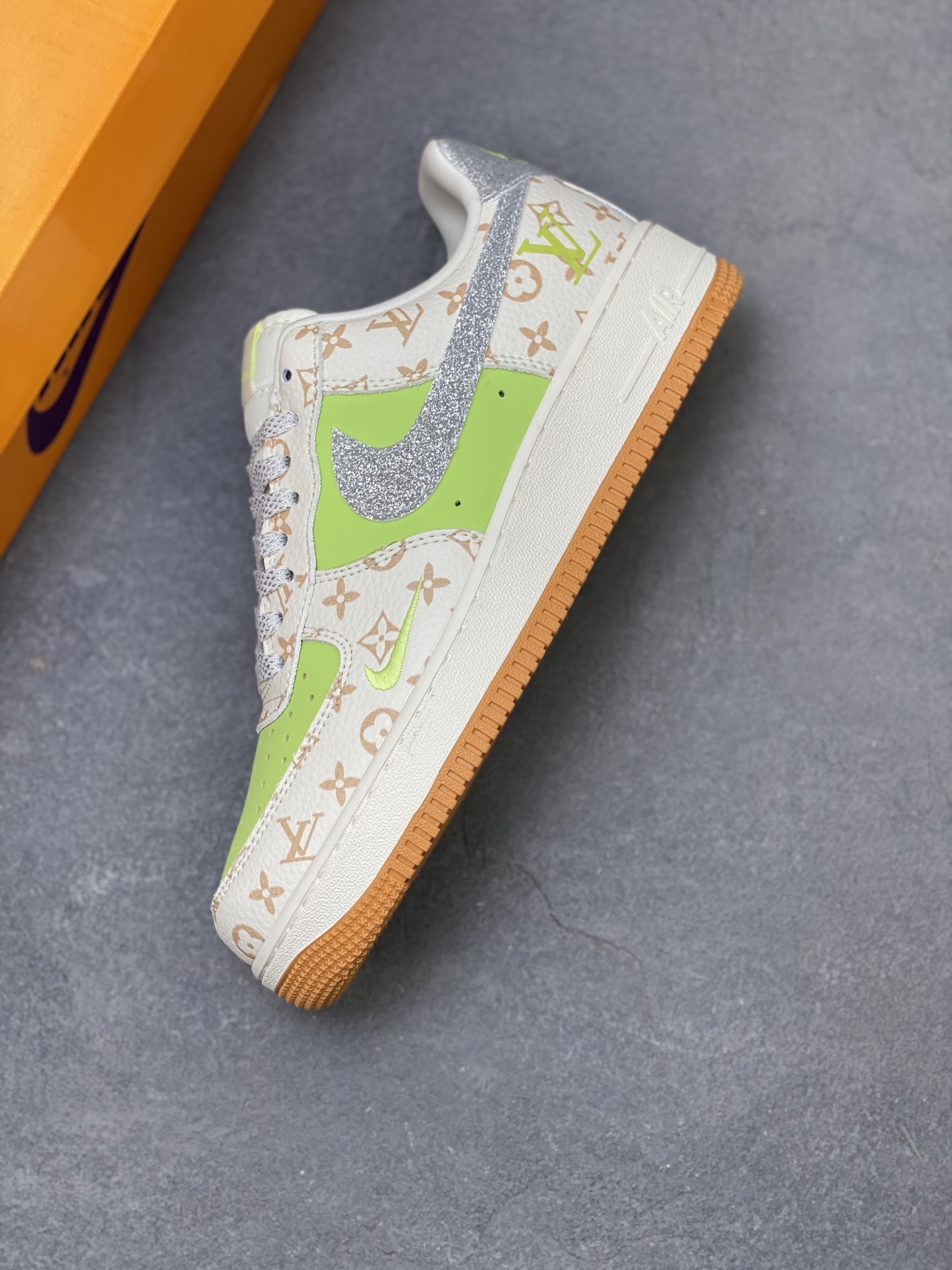 Nike Air Force 1 '07 Low Limited Edition Sneakers with LV Detailing 8 i1755360294700 6104 0 6