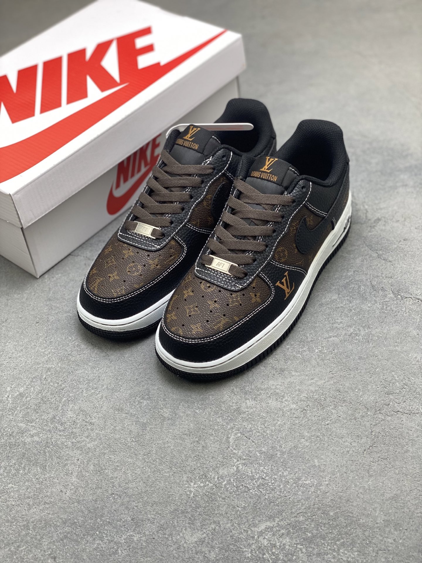 Nike Air Force 1 '07 Low Louis Vuitton Custom Sneakers - Limited Edition 9 i1755447179468 2741 0 7