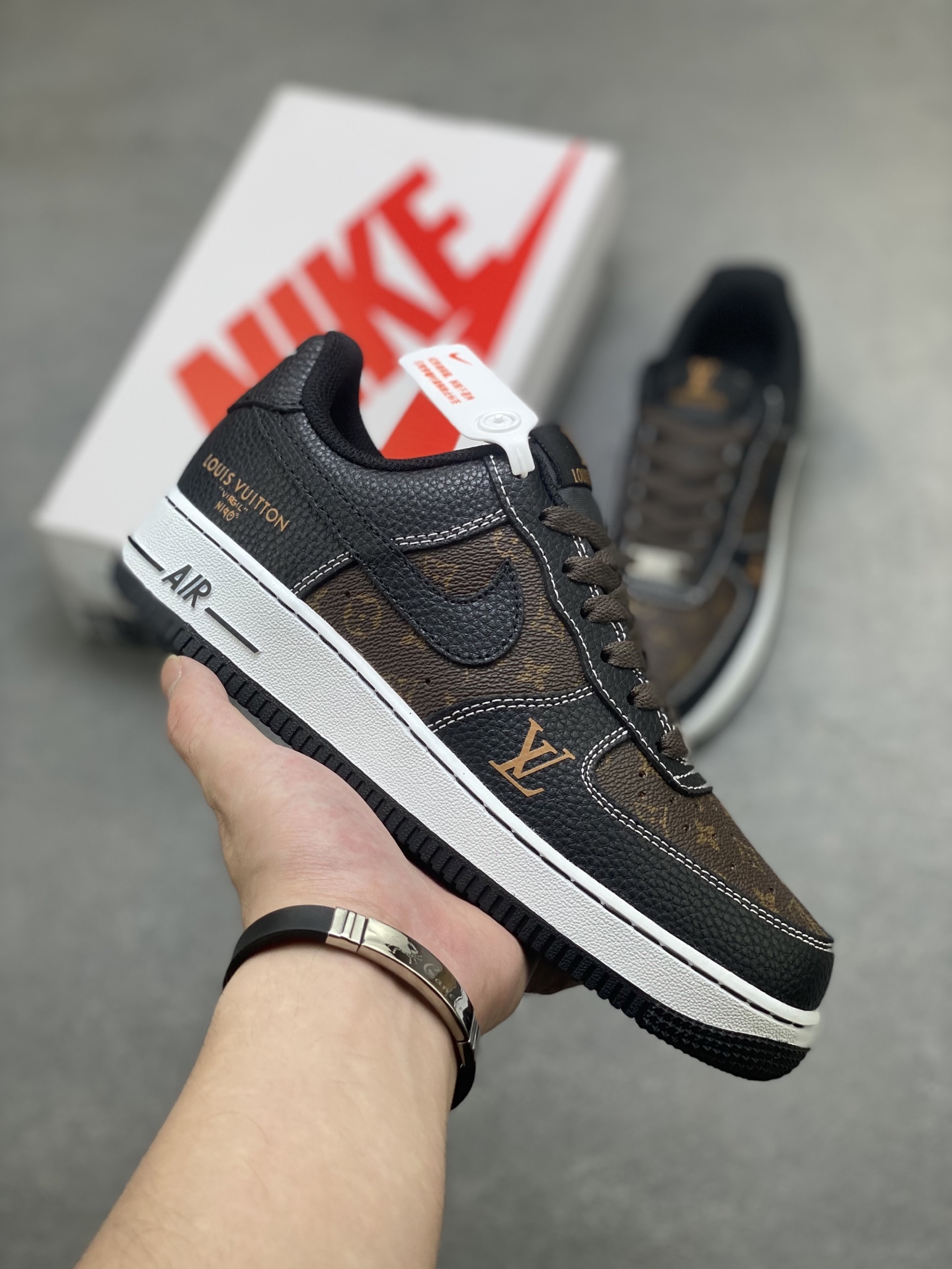 Nike Air Force 1 '07 Low Louis Vuitton Custom Sneakers - Limited Edition 2 i1755447182603 4922 0 0