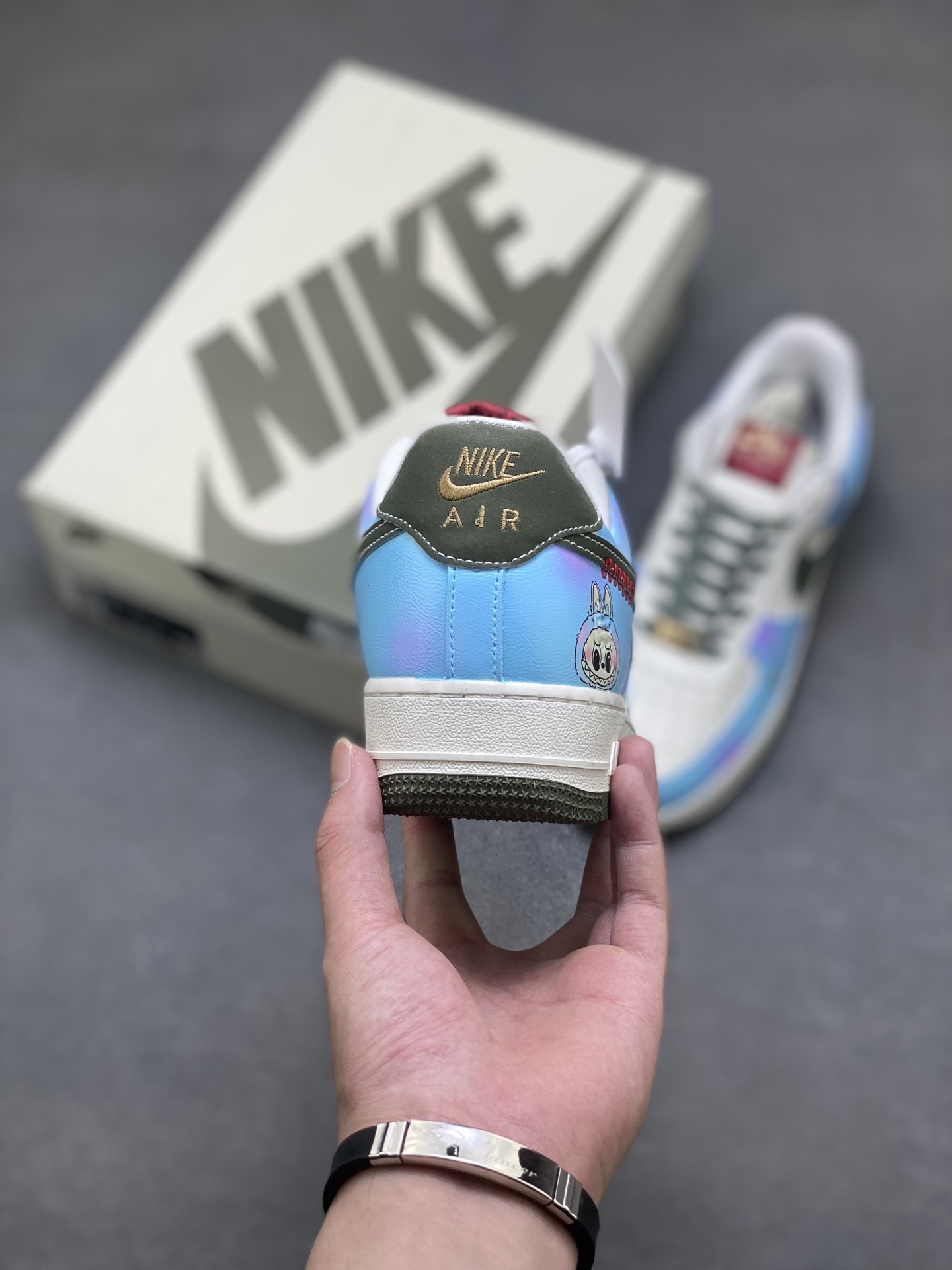 Nike Air Force 1 '07 Low Top Sneakers Limited Edition - HV5979-130 5 i1755447221603 1290 0 3